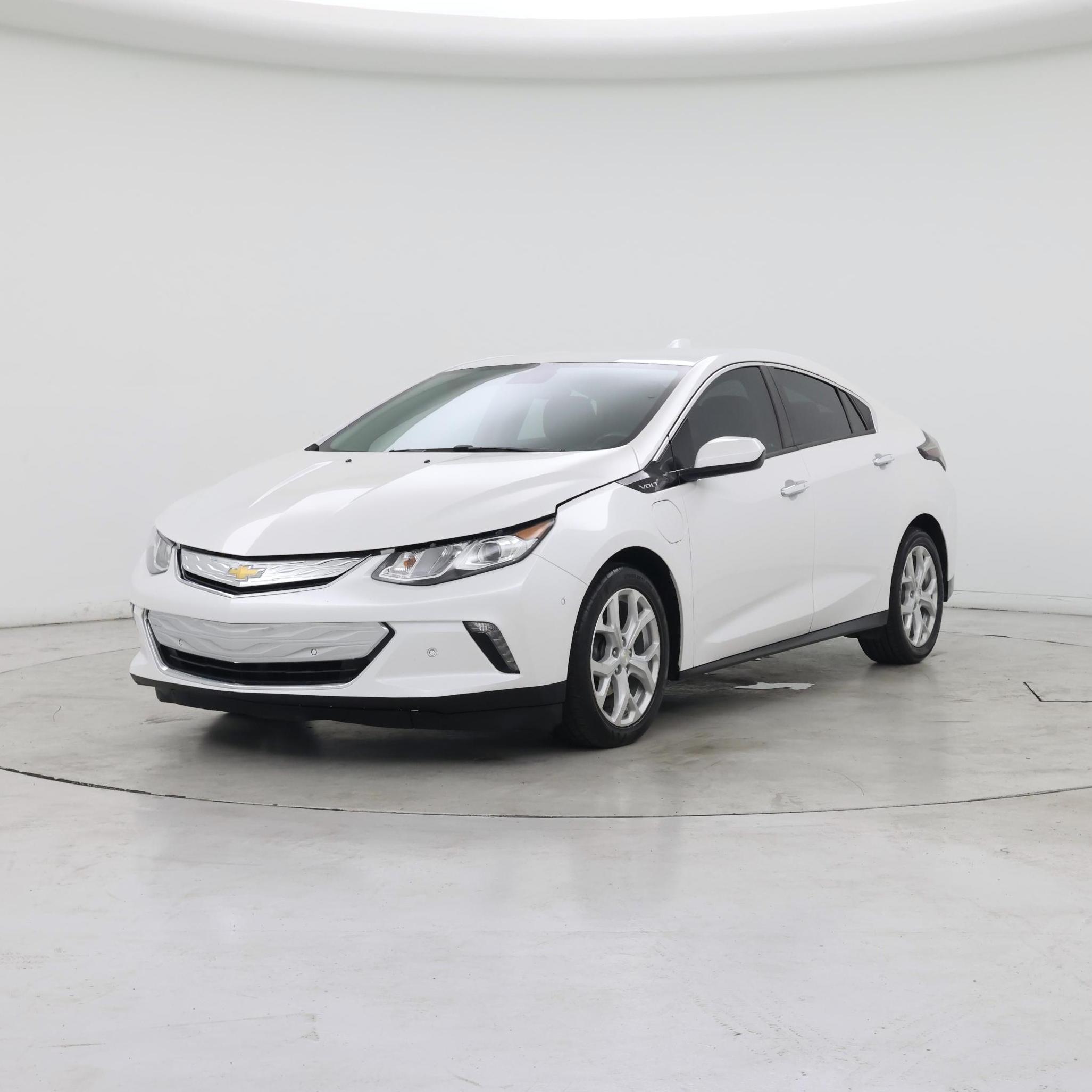 Thumbnail: 2017 Chevrolet Volt - 4