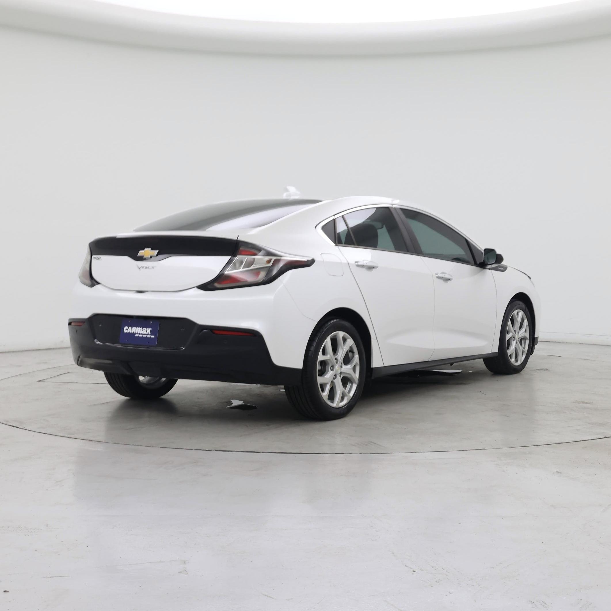 Thumbnail: 2017 Chevrolet Volt - 8