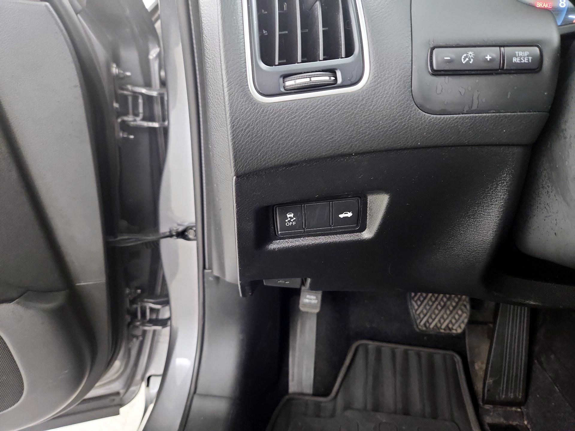 Thumbnail: 2021 INFINITI Q50 - 13