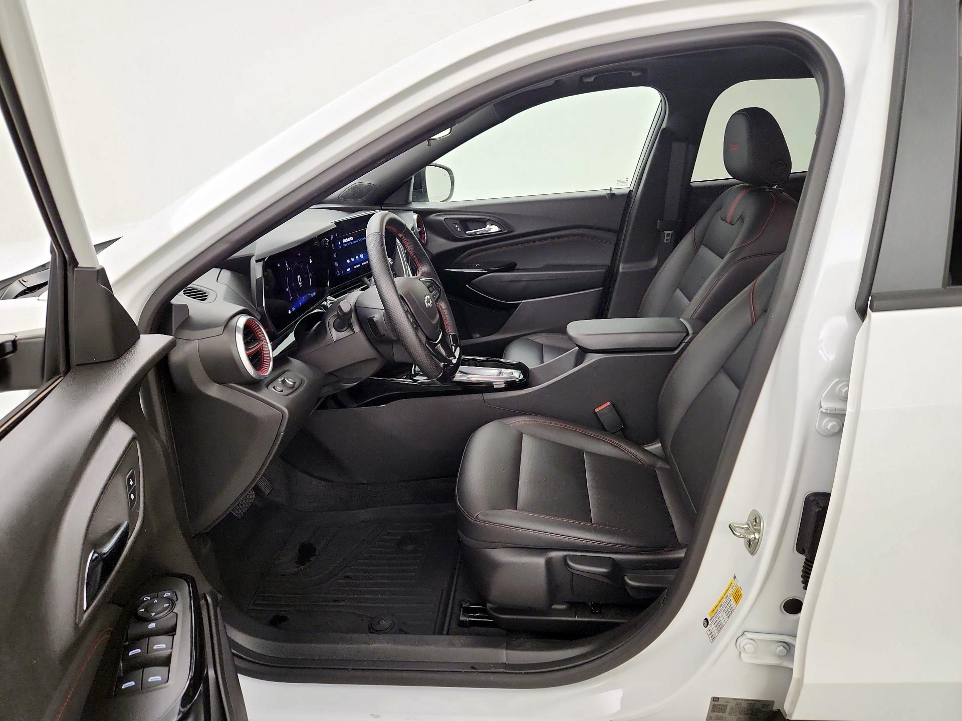 Thumbnail: 2024 Chevrolet Trax - 11