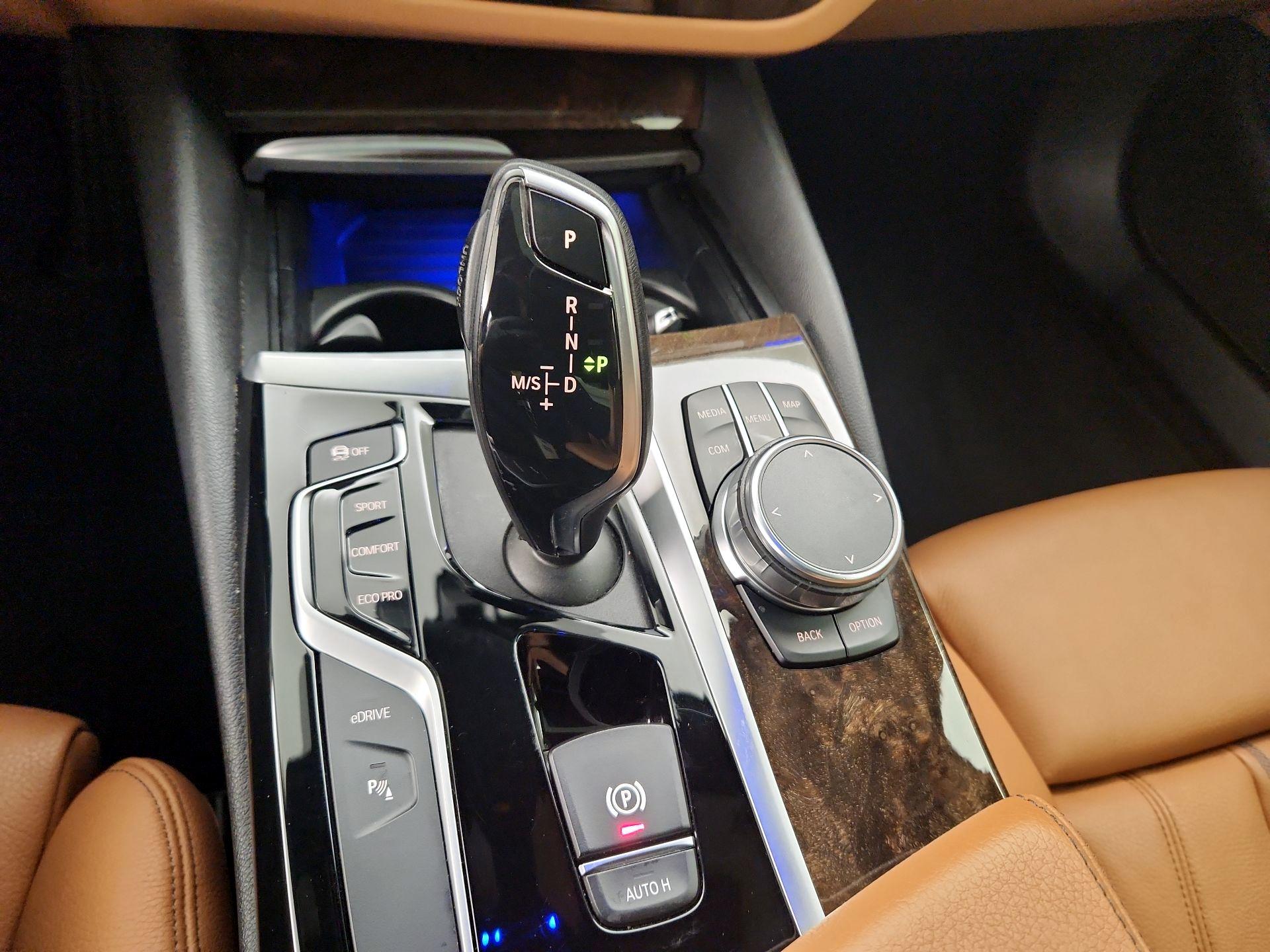 Thumbnail: 2019 BMW 5 Series - 18