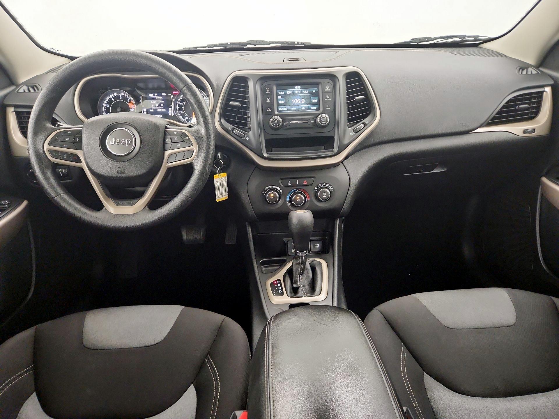 Thumbnail: 2017 Jeep Cherokee - 9