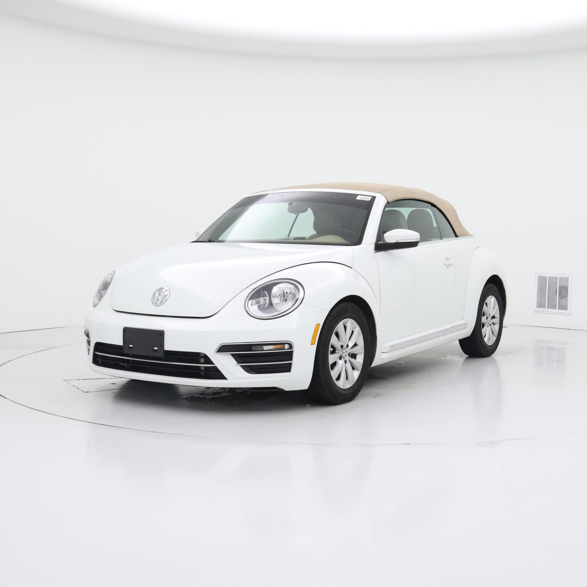 Thumbnail: 2019 Volkswagen Beetle - 4