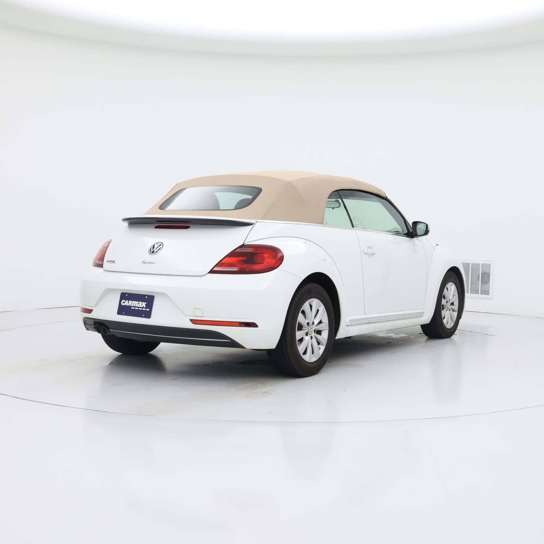 Thumbnail: 2019 Volkswagen Beetle - 8