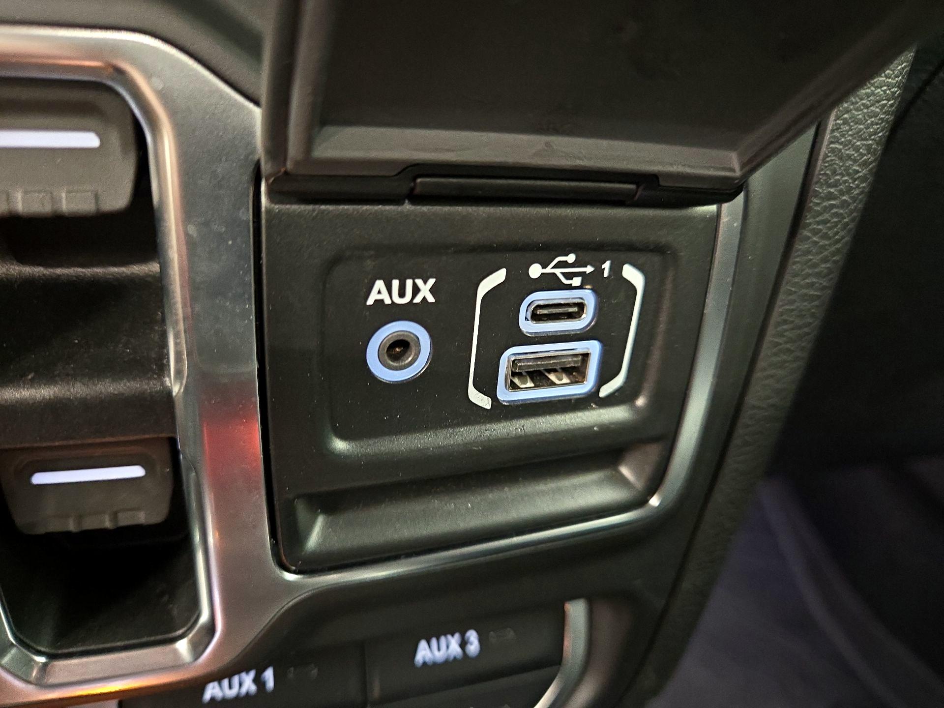 Thumbnail: 2020 Jeep Wrangler - 19