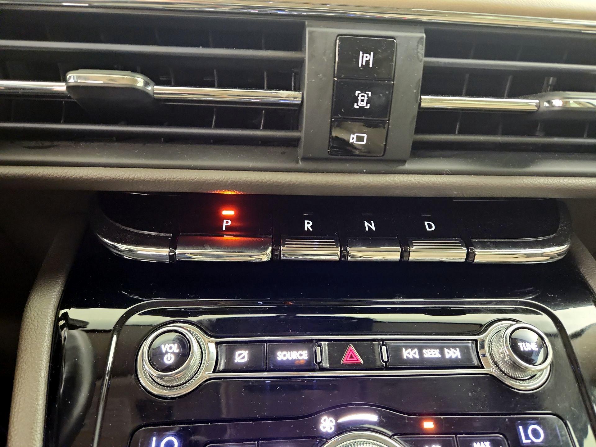 Thumbnail: 2020 Lincoln Corsair - 18