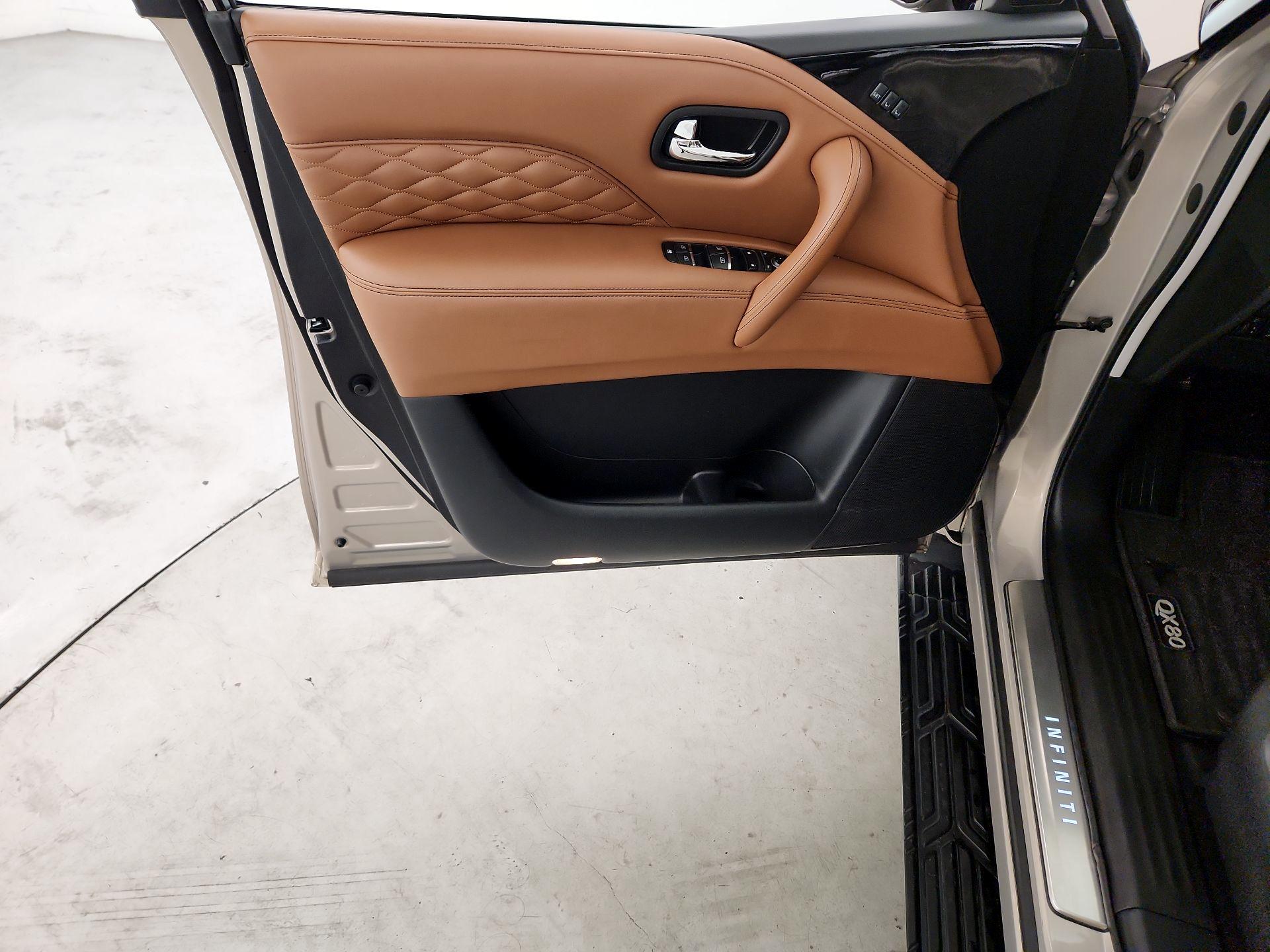 Thumbnail: 2019 INFINITI QX80 - 12