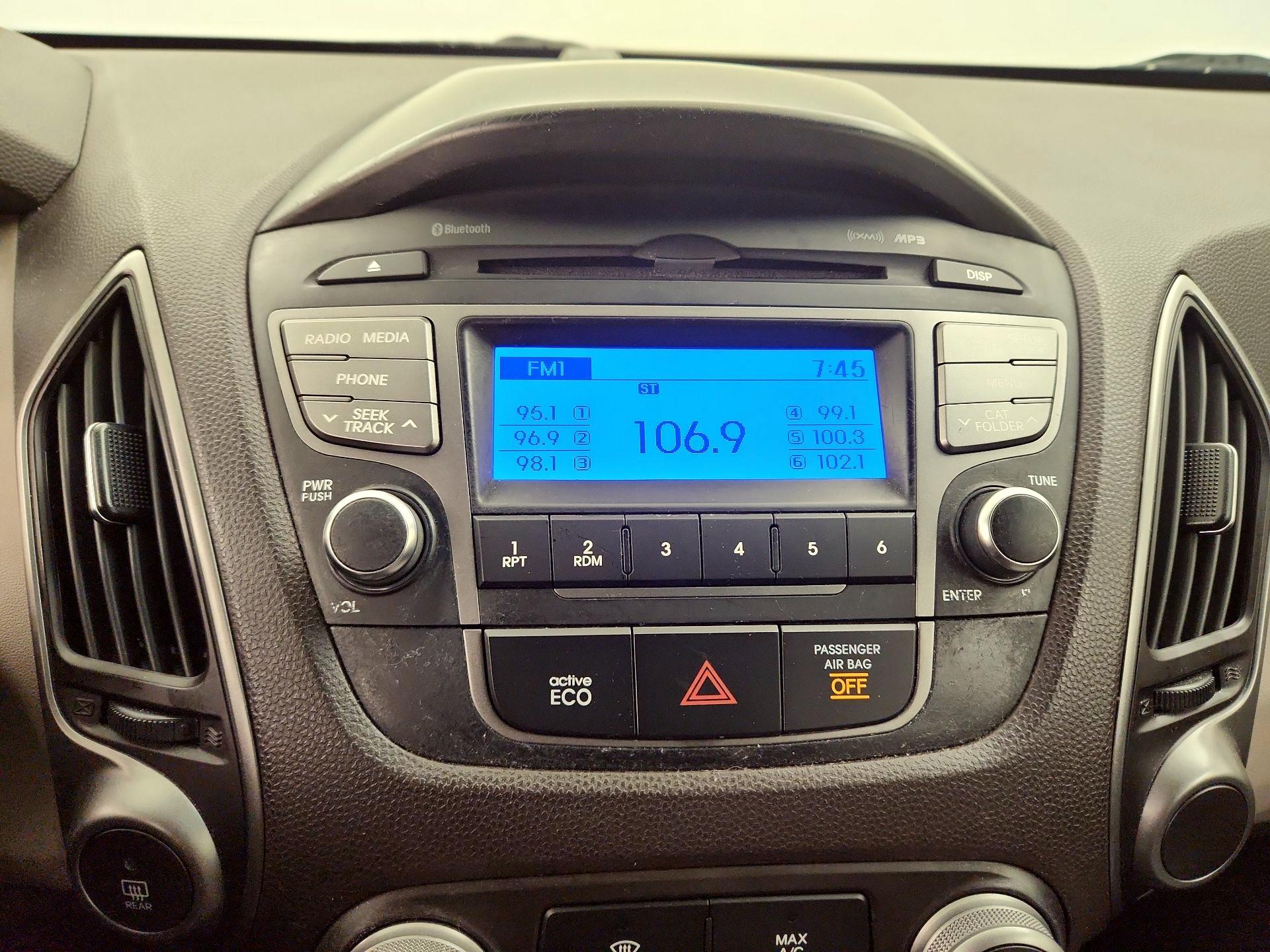 Thumbnail: 2014 Hyundai Tucson - 14