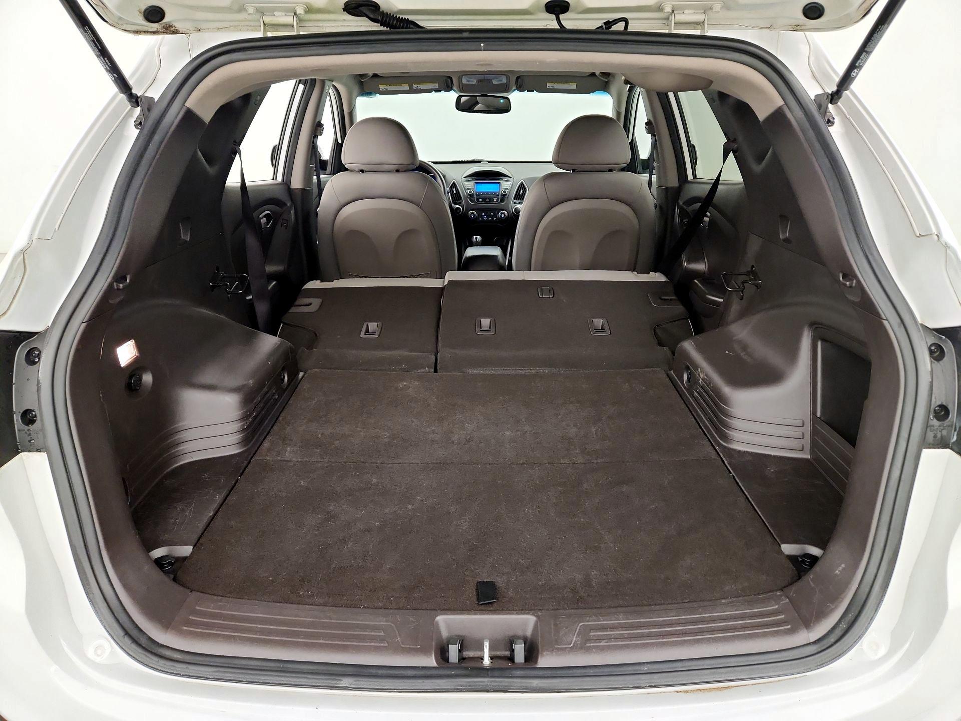 Thumbnail: 2014 Hyundai Tucson - 20