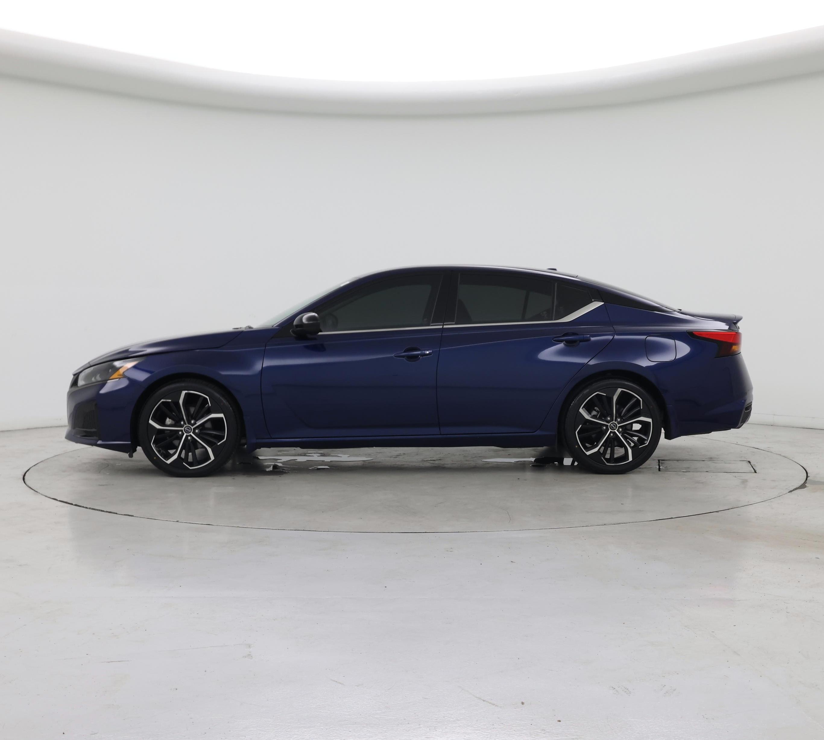 Thumbnail: 2023 Nissan Altima - 3