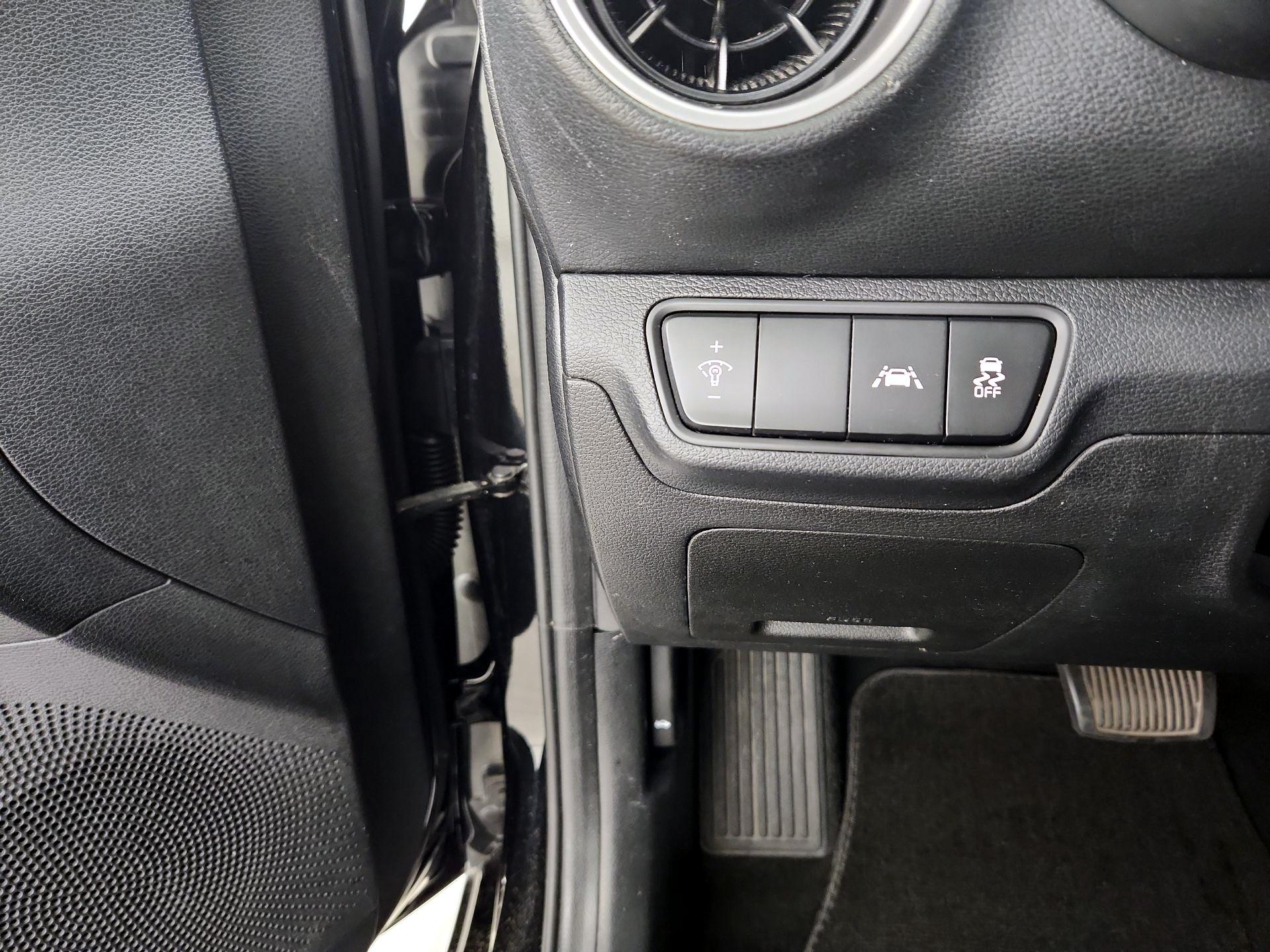 Thumbnail: 2021 Kia Forte - 13