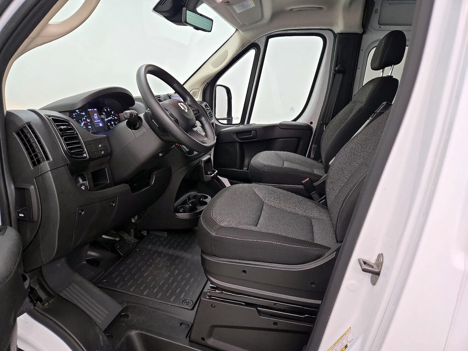 2023 RAM ProMaster Window Van Base - Photo 12