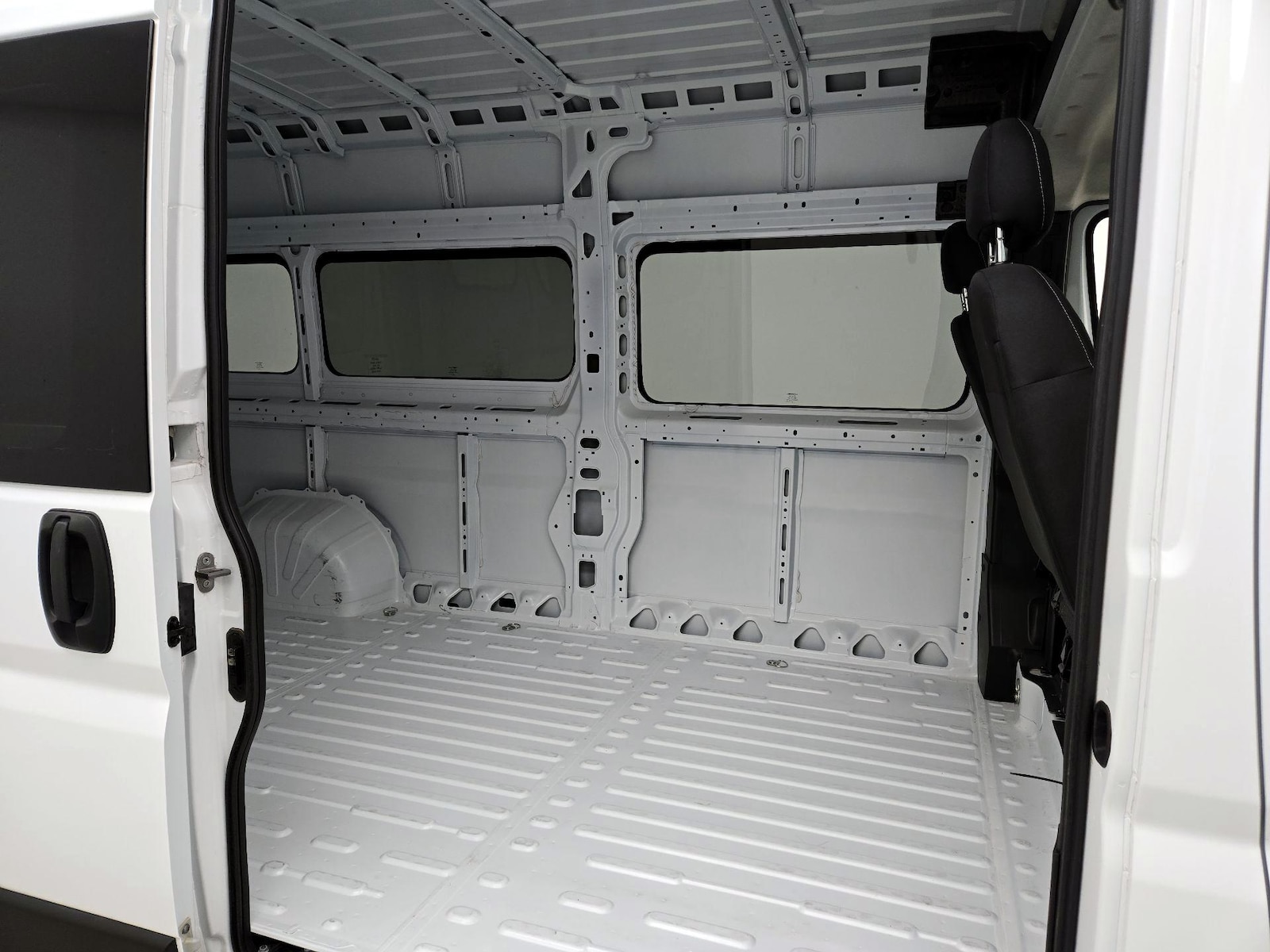2023 RAM ProMaster Window Van Base - Photo 20