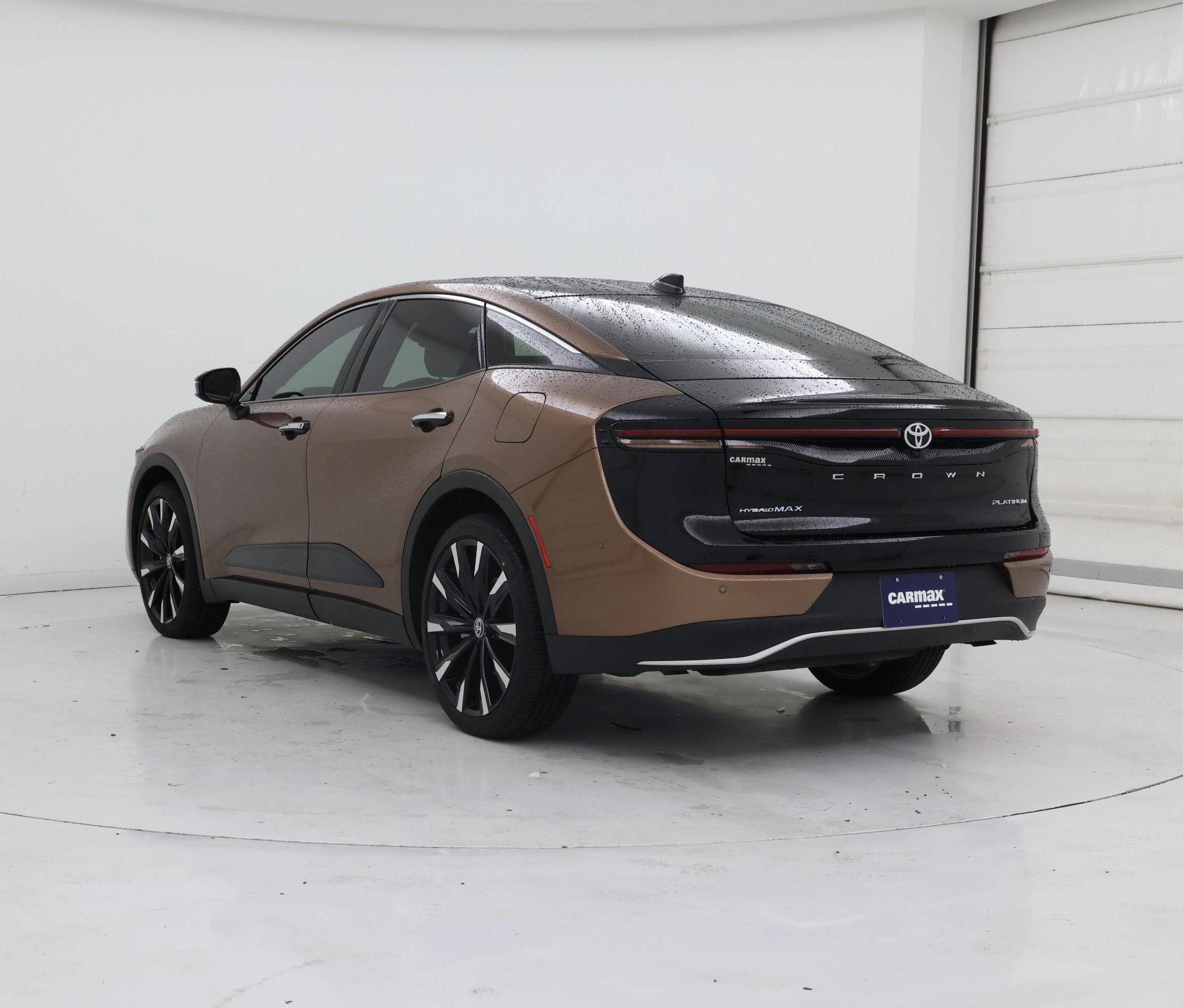 Thumbnail: 2023 Toyota Crown - 2