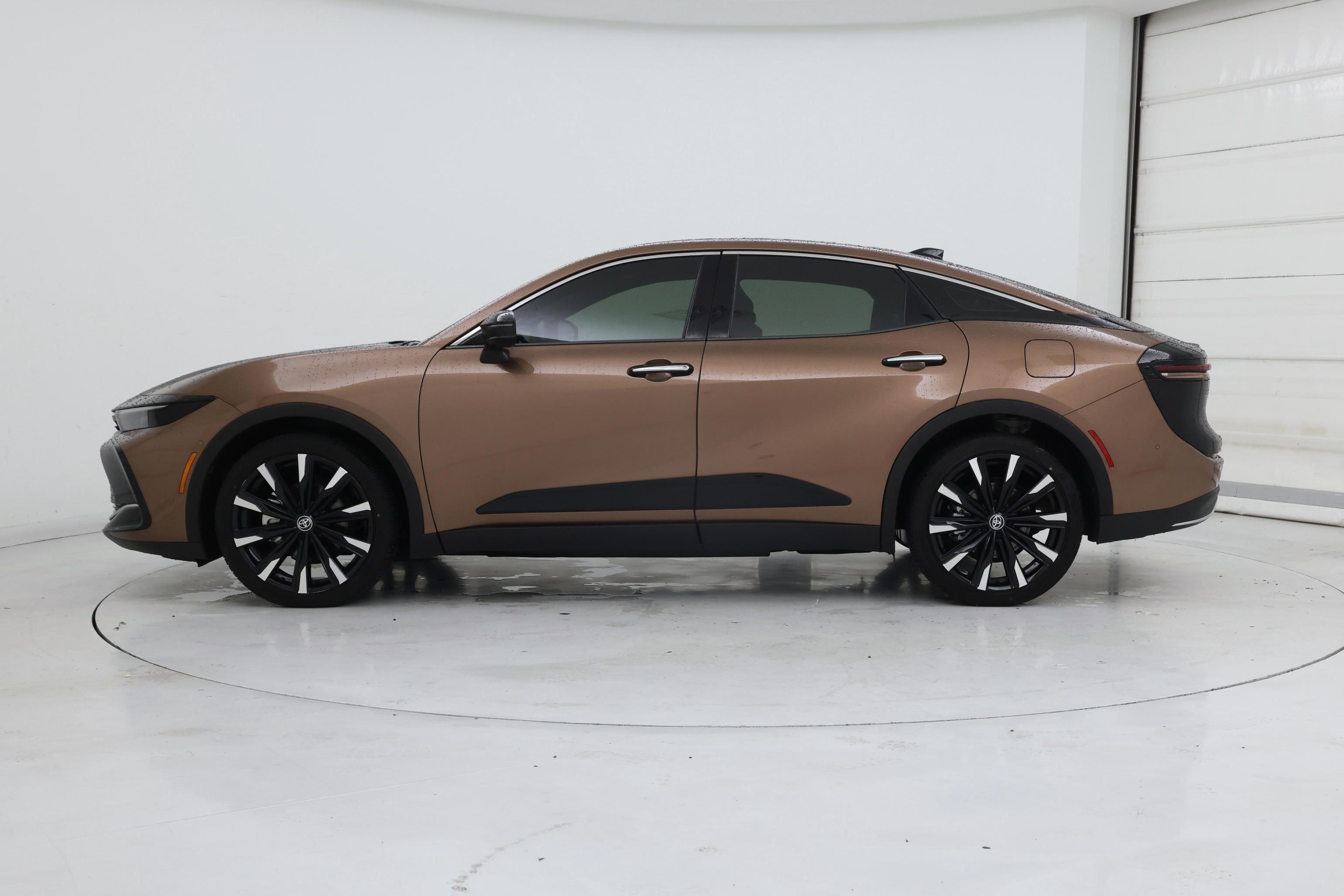 Thumbnail: 2023 Toyota Crown - 3