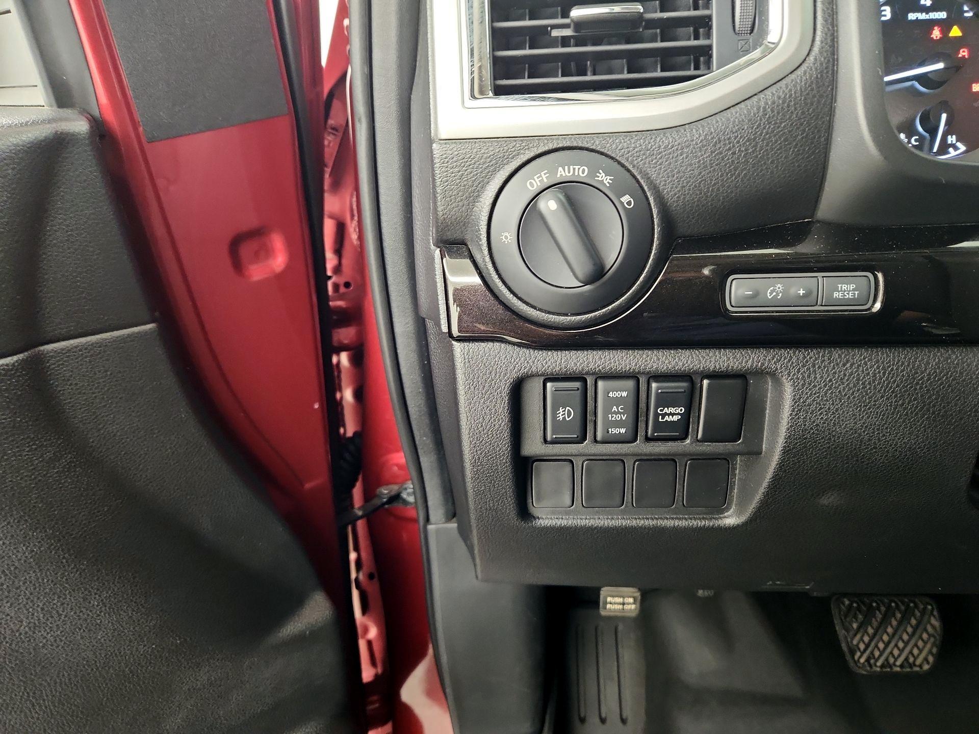 Thumbnail: 2017 Nissan Titan - 13