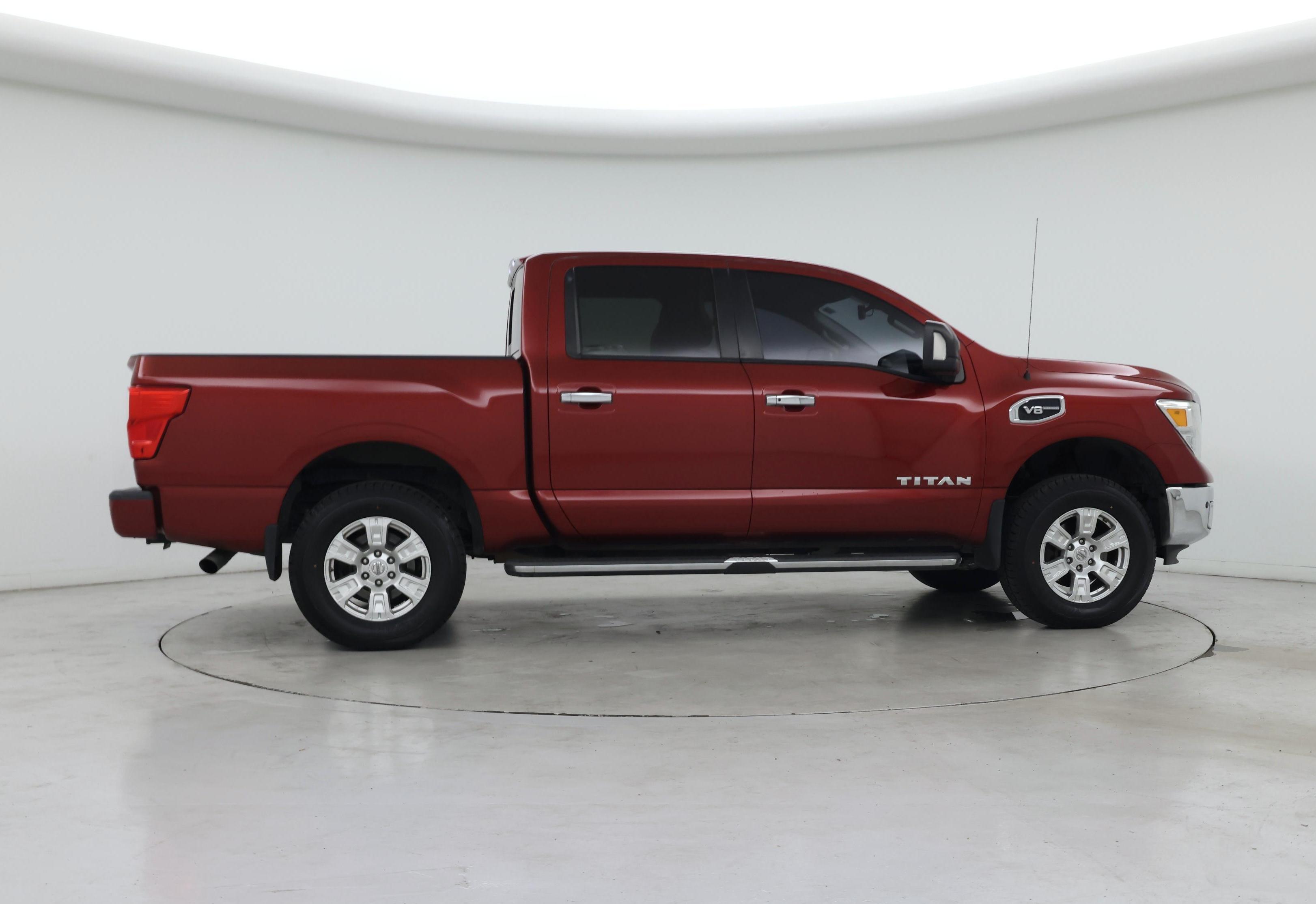 Thumbnail: 2017 Nissan Titan - 7