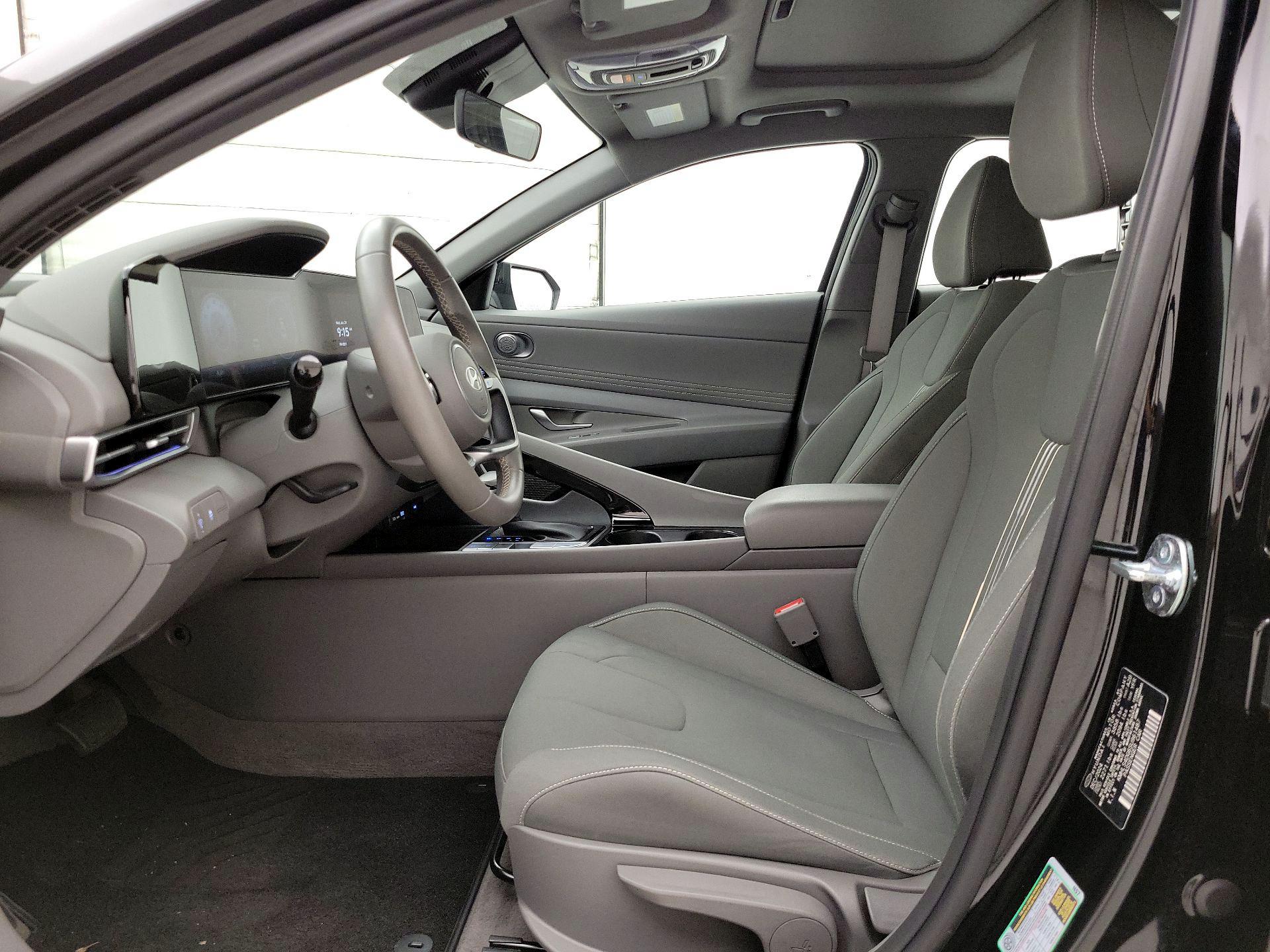 Thumbnail: 2025 Hyundai Elantra - 11