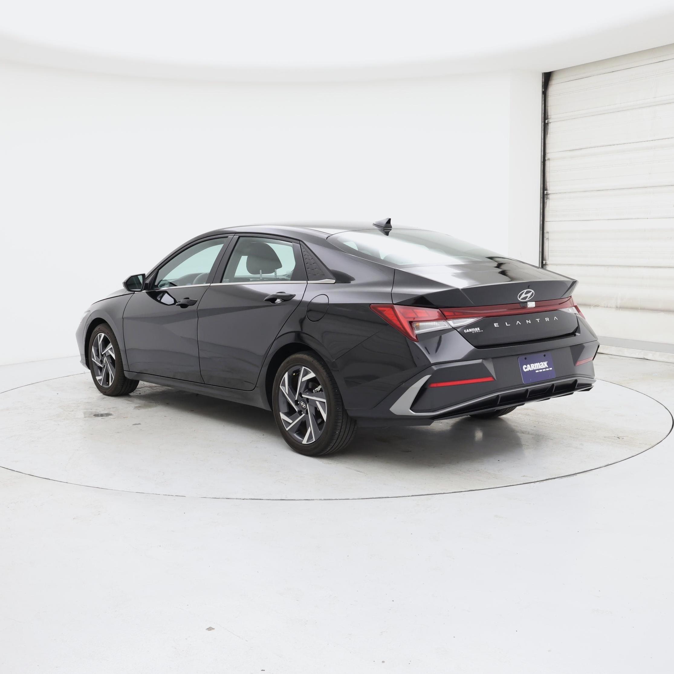 Thumbnail: 2025 Hyundai Elantra - 2