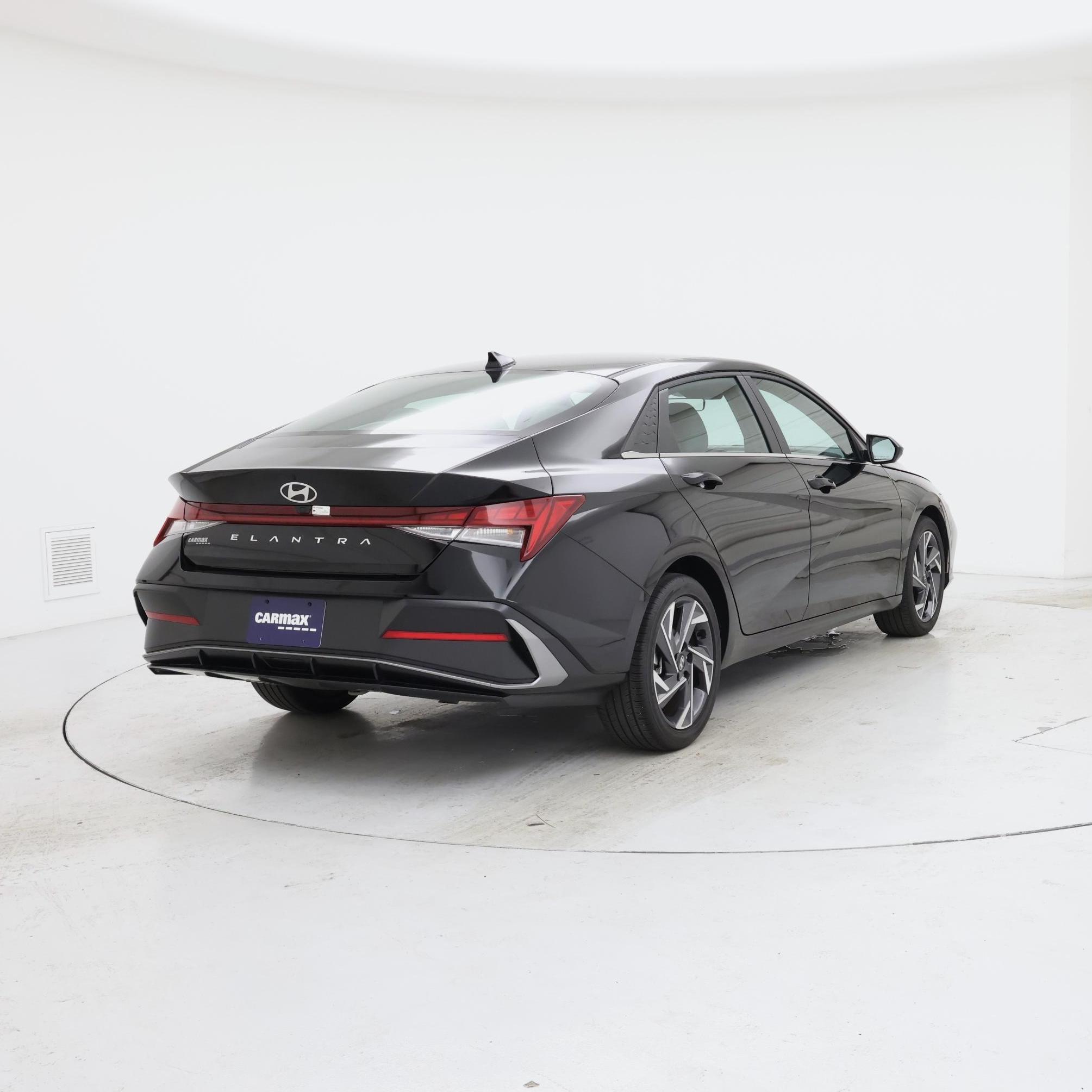 Thumbnail: 2025 Hyundai Elantra - 8