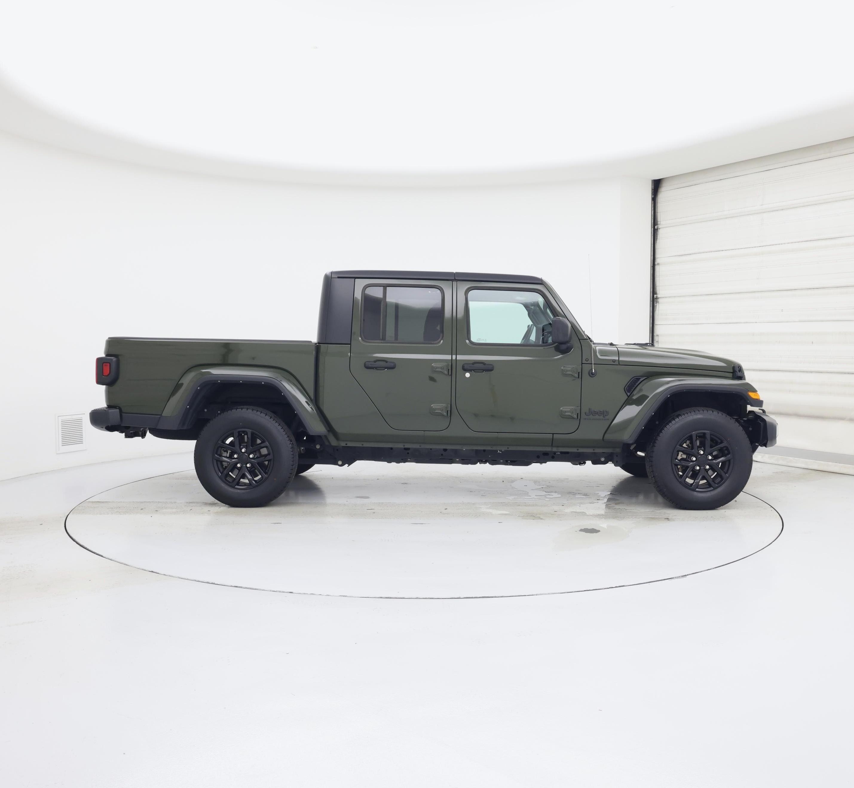 Thumbnail: 2023 Jeep Gladiator - 7