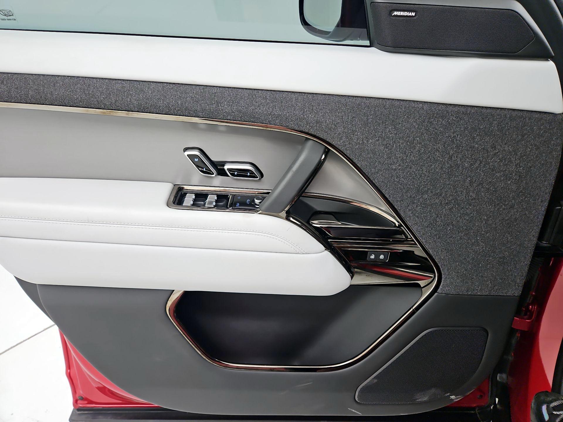Thumbnail: 2023 Land Rover Range Rover Sport - 12