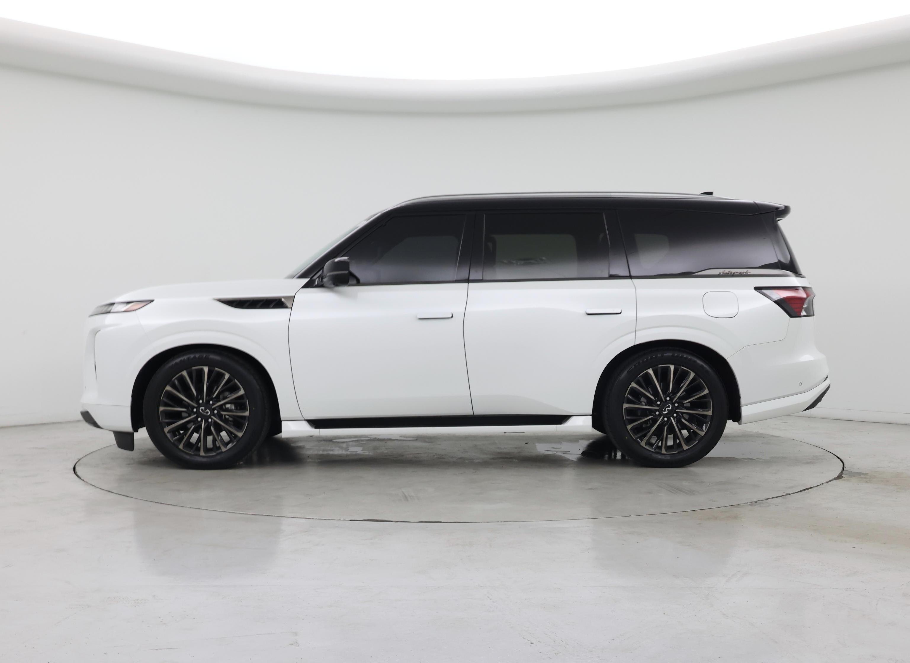 Thumbnail: 2025 INFINITI QX80 - 3