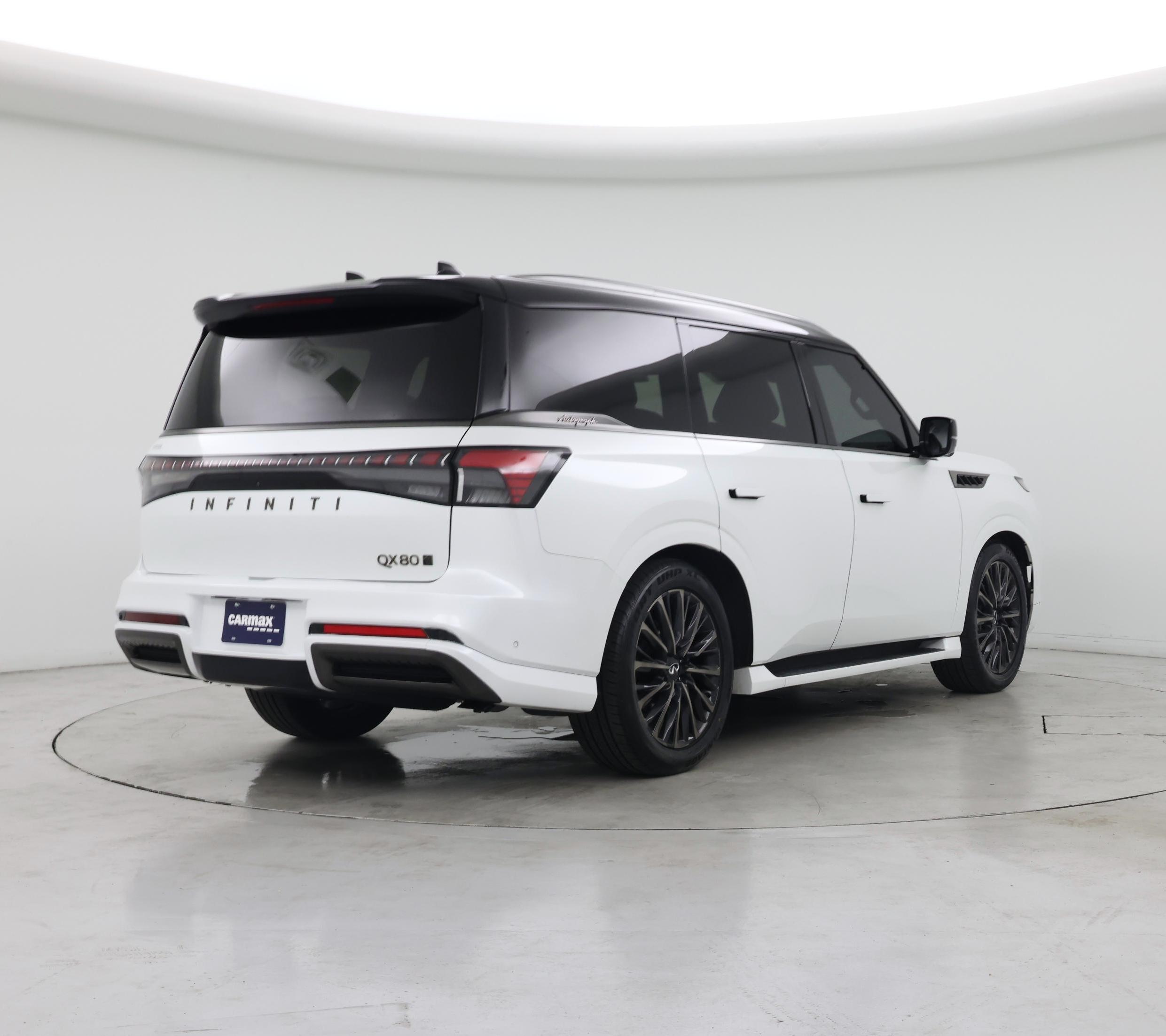 Thumbnail: 2025 INFINITI QX80 - 8