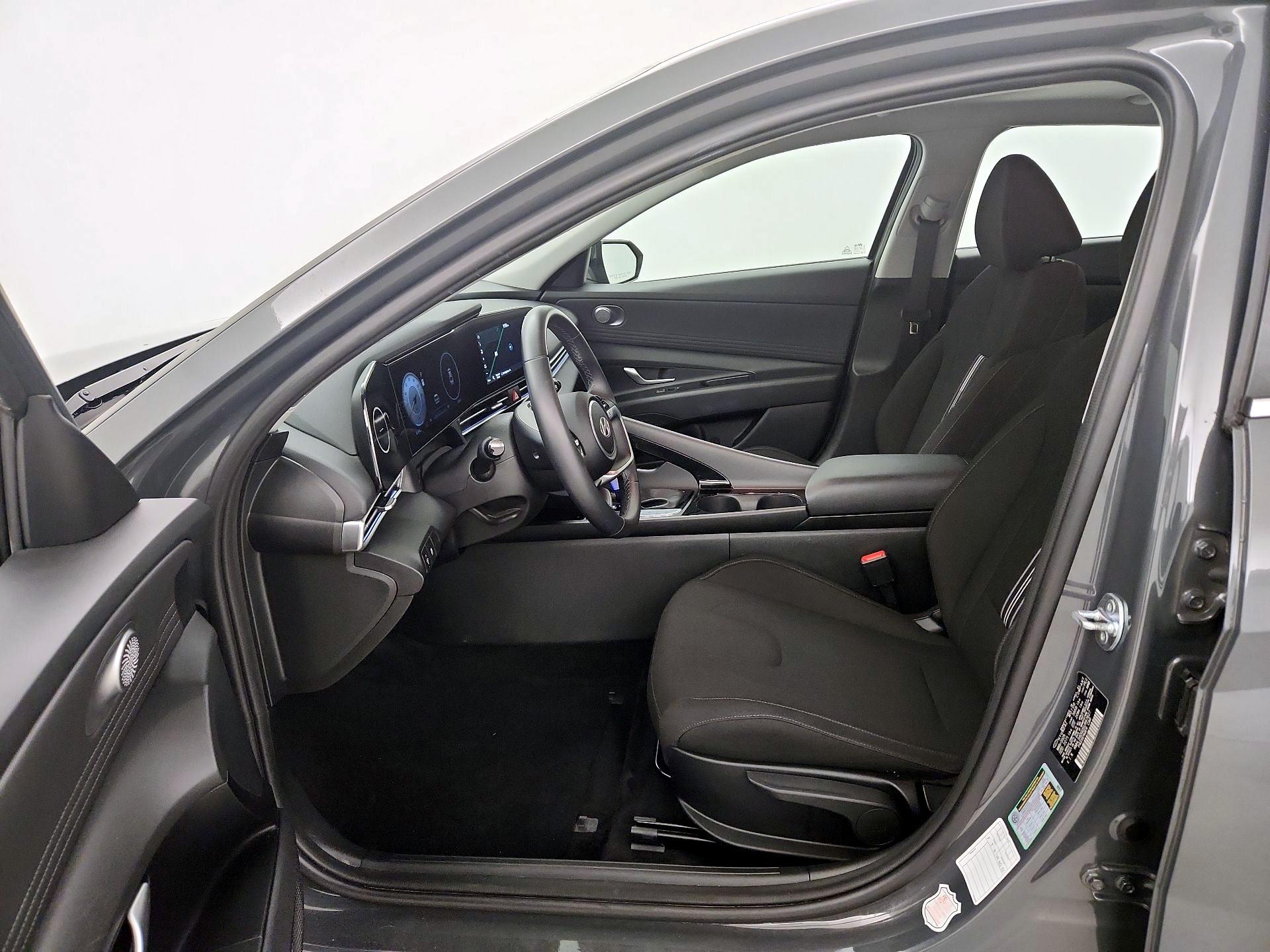 Thumbnail: 2025 Hyundai Elantra - 11