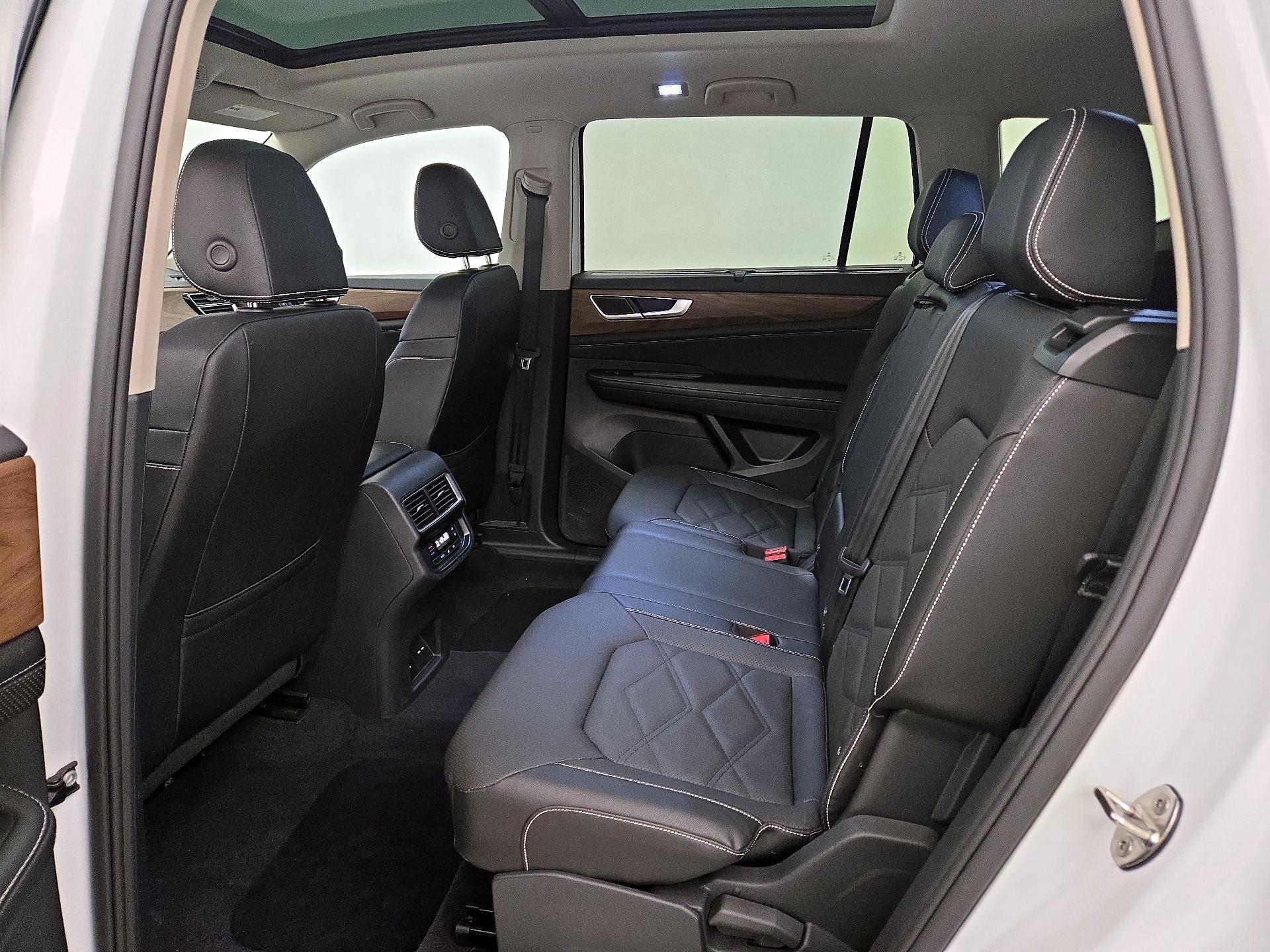 Thumbnail: 2025 Volkswagen Atlas - 20