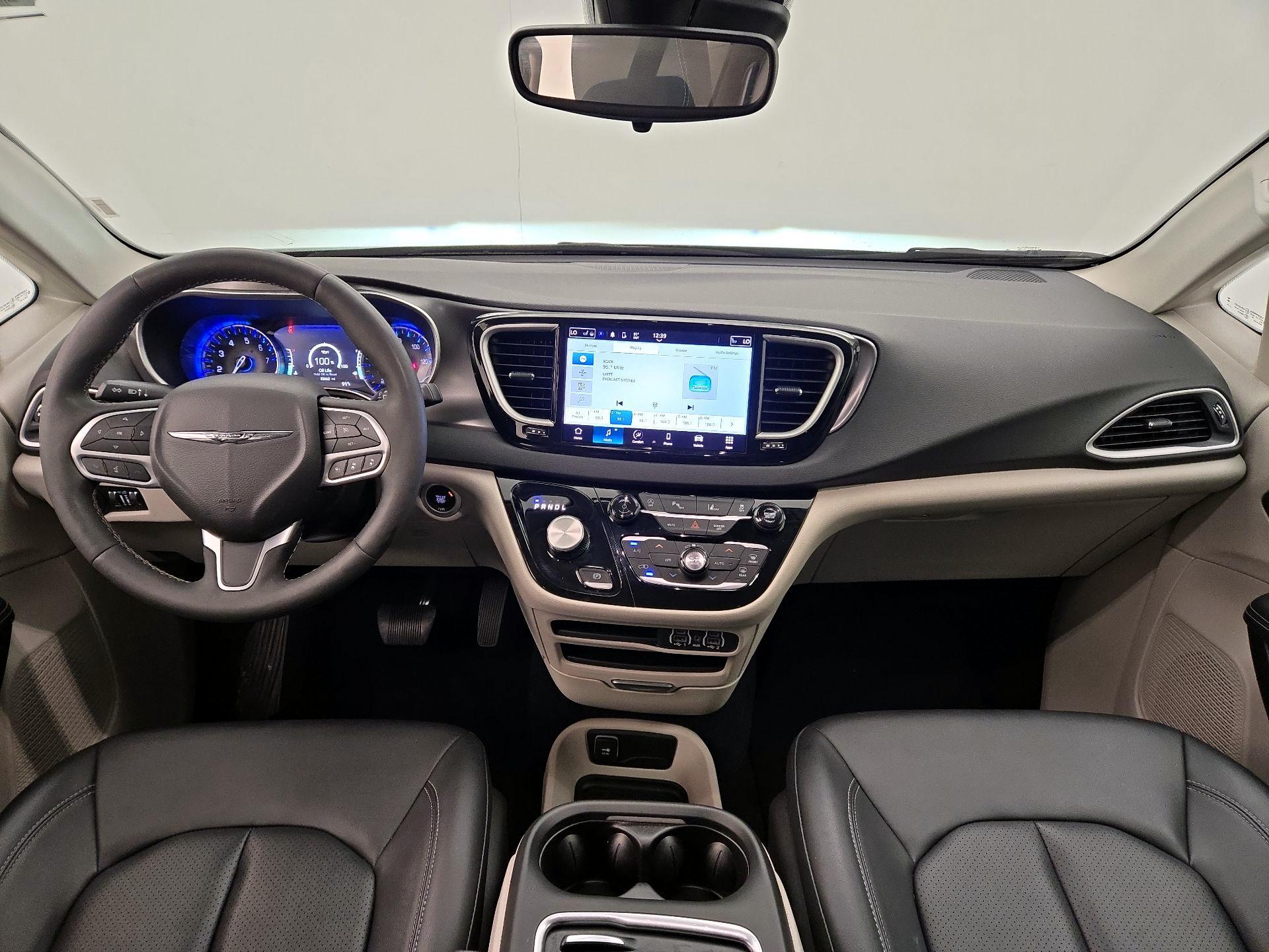 Thumbnail: 2024 Chrysler Pacifica - 9