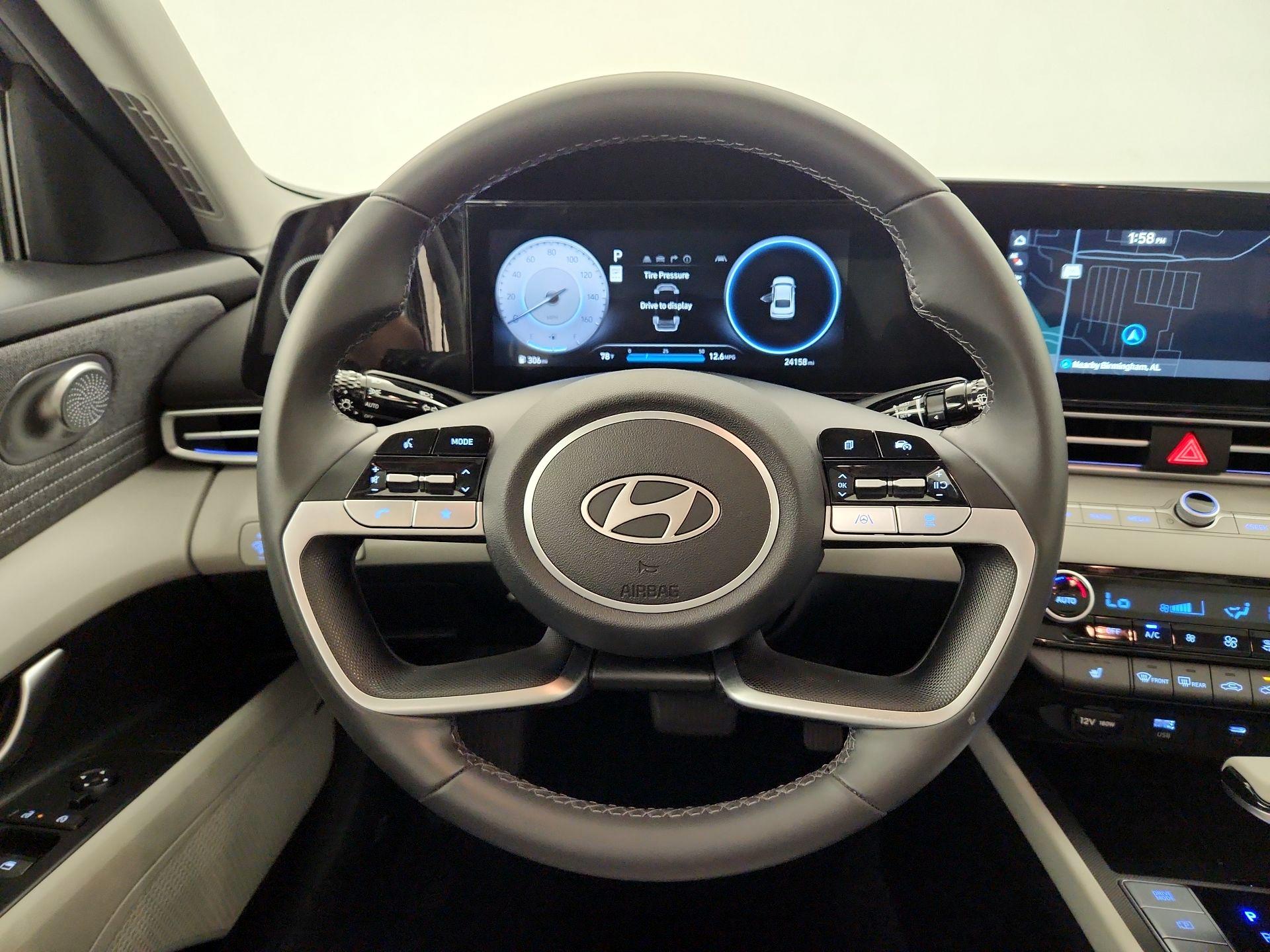 Thumbnail: 2025 Hyundai Elantra - 10