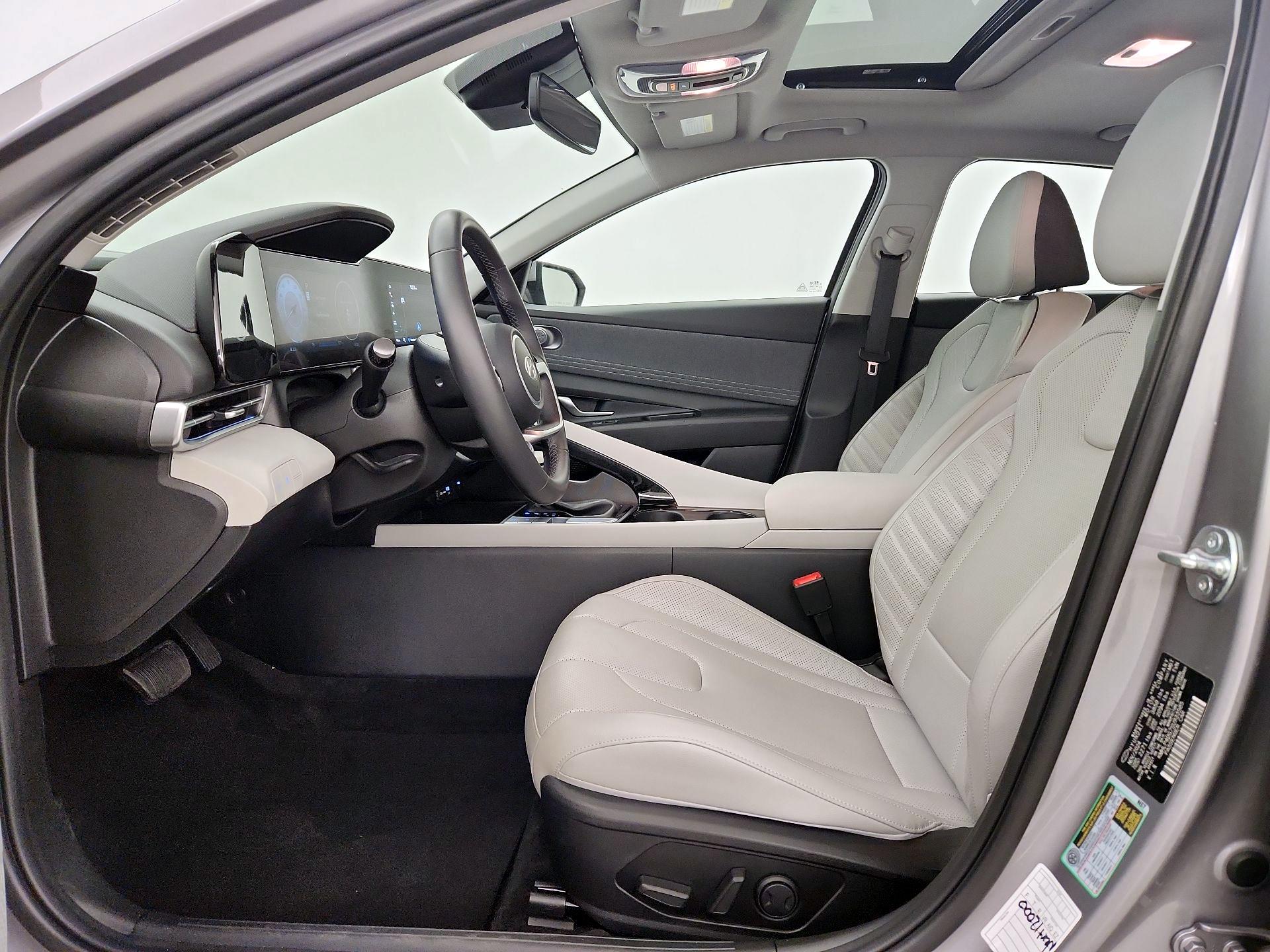 Thumbnail: 2025 Hyundai Elantra - 11