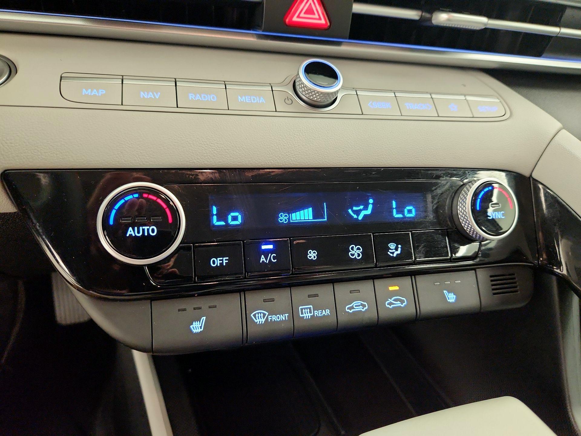 Thumbnail: 2025 Hyundai Elantra - 17