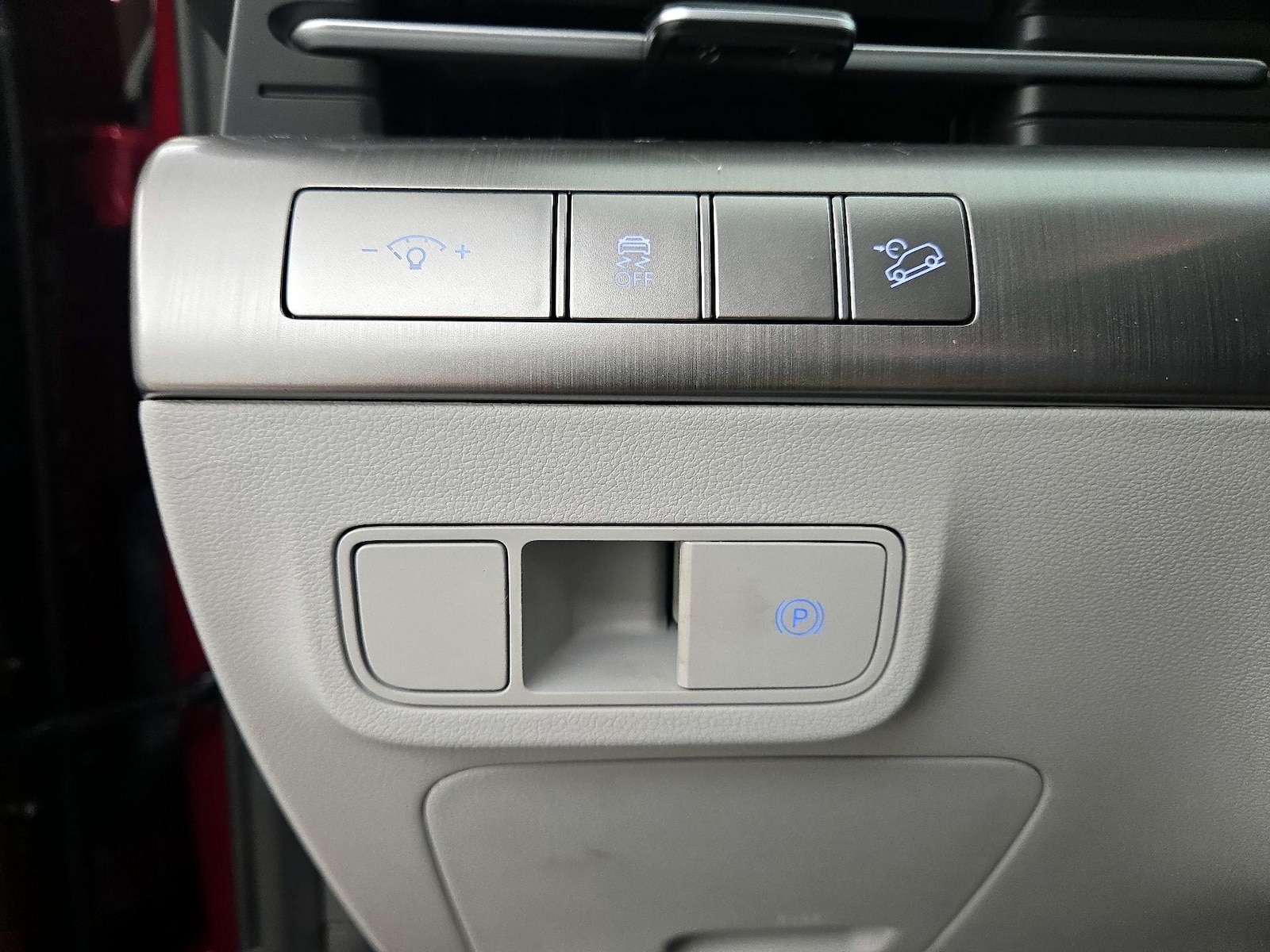 2025 Hyundai Kona SEL - Photo 14