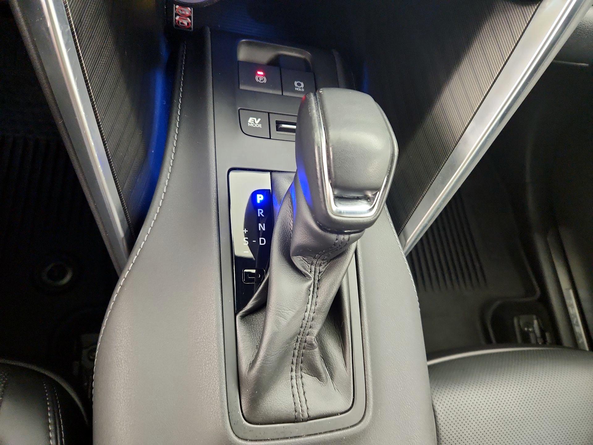 Thumbnail: 2023 Toyota Venza - 17