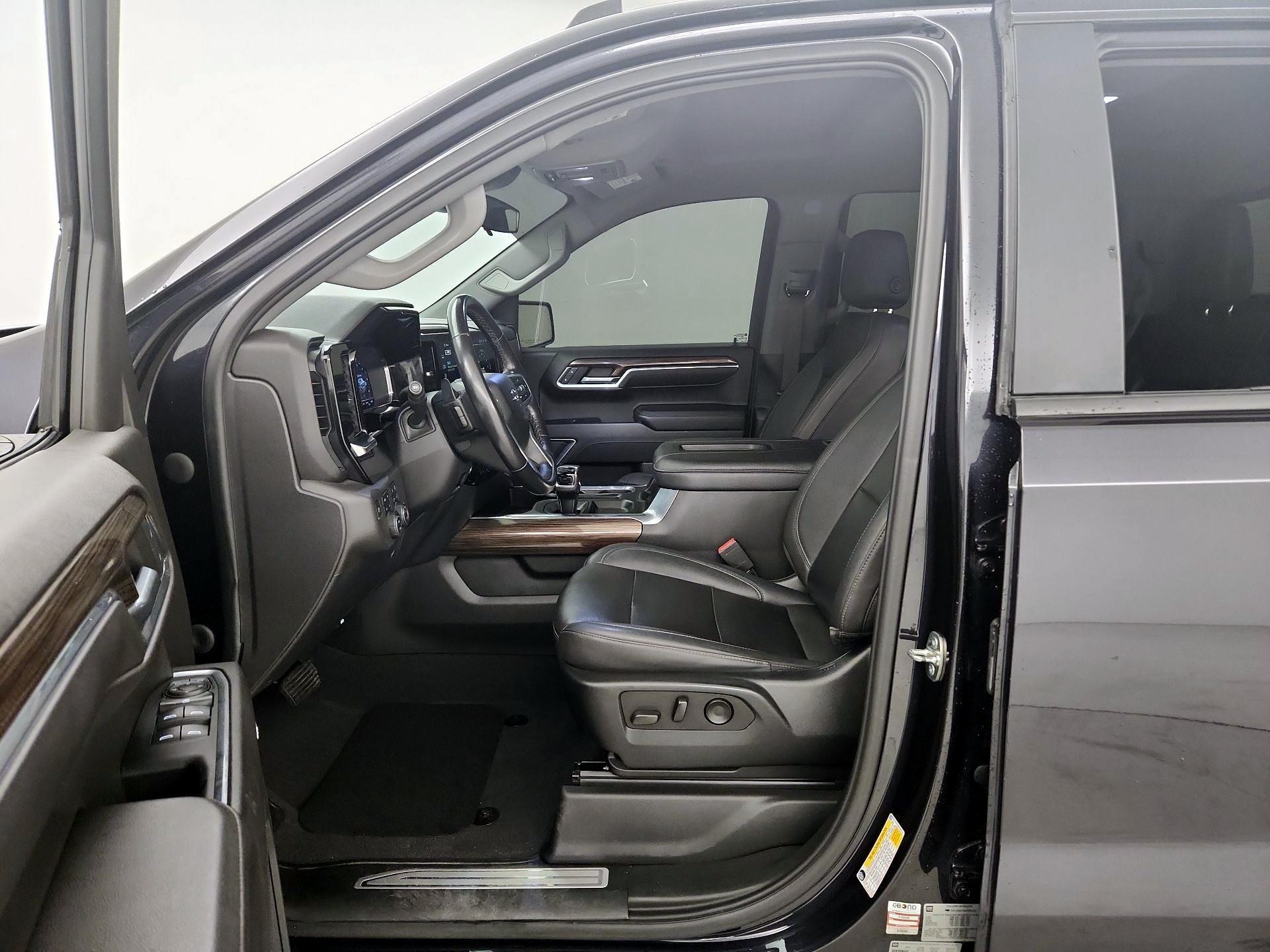 Thumbnail: 2022 Chevrolet Silverado 1500 - 11