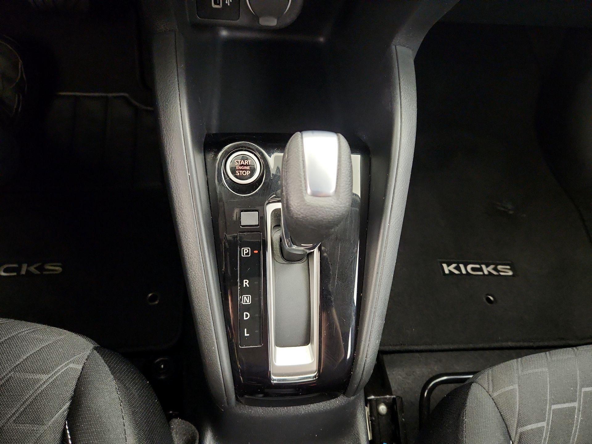 Thumbnail: 2021 Nissan Kicks - 17