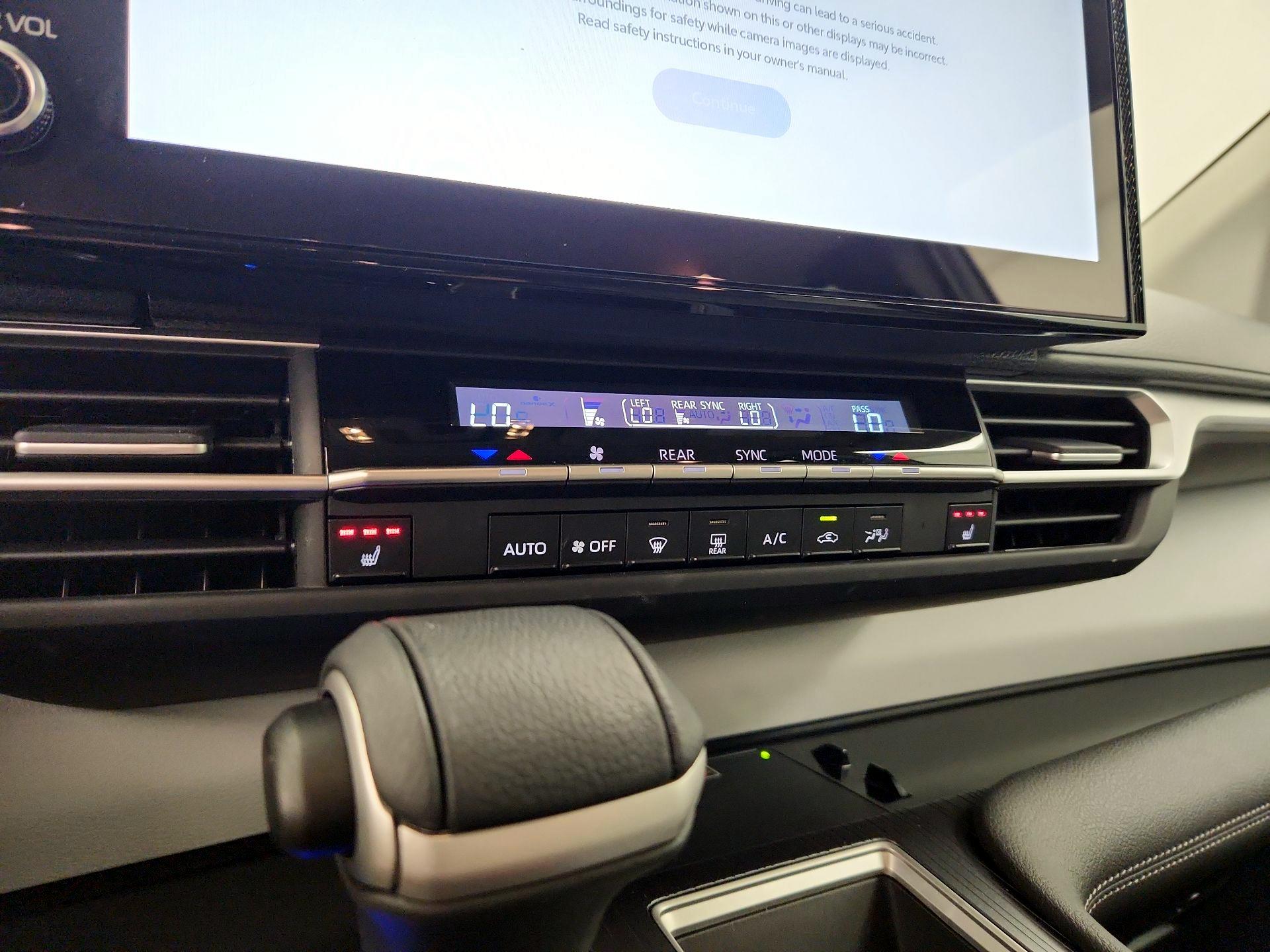 Thumbnail: 2025 Toyota Sienna - 17