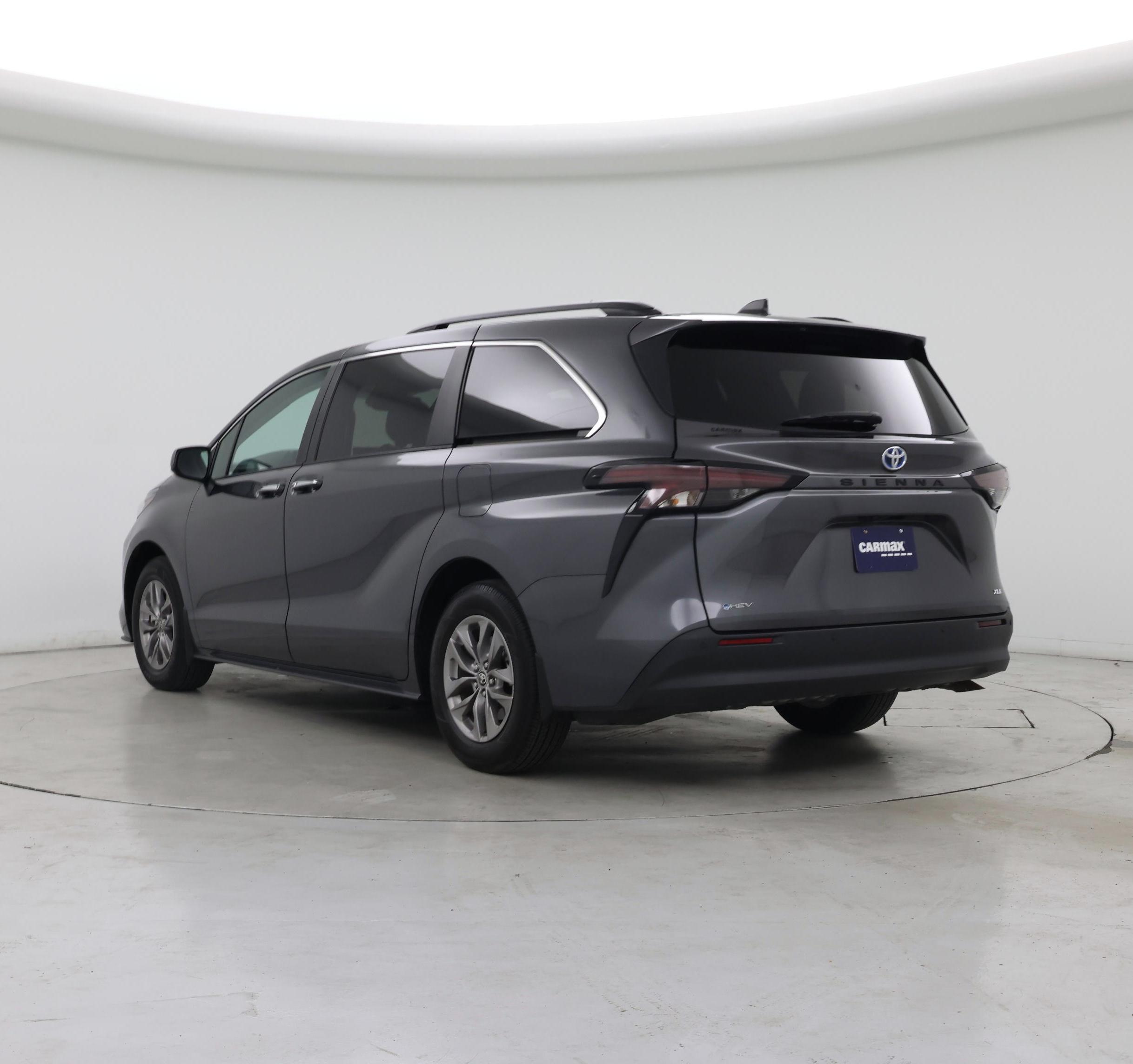 Thumbnail: 2025 Toyota Sienna - 2