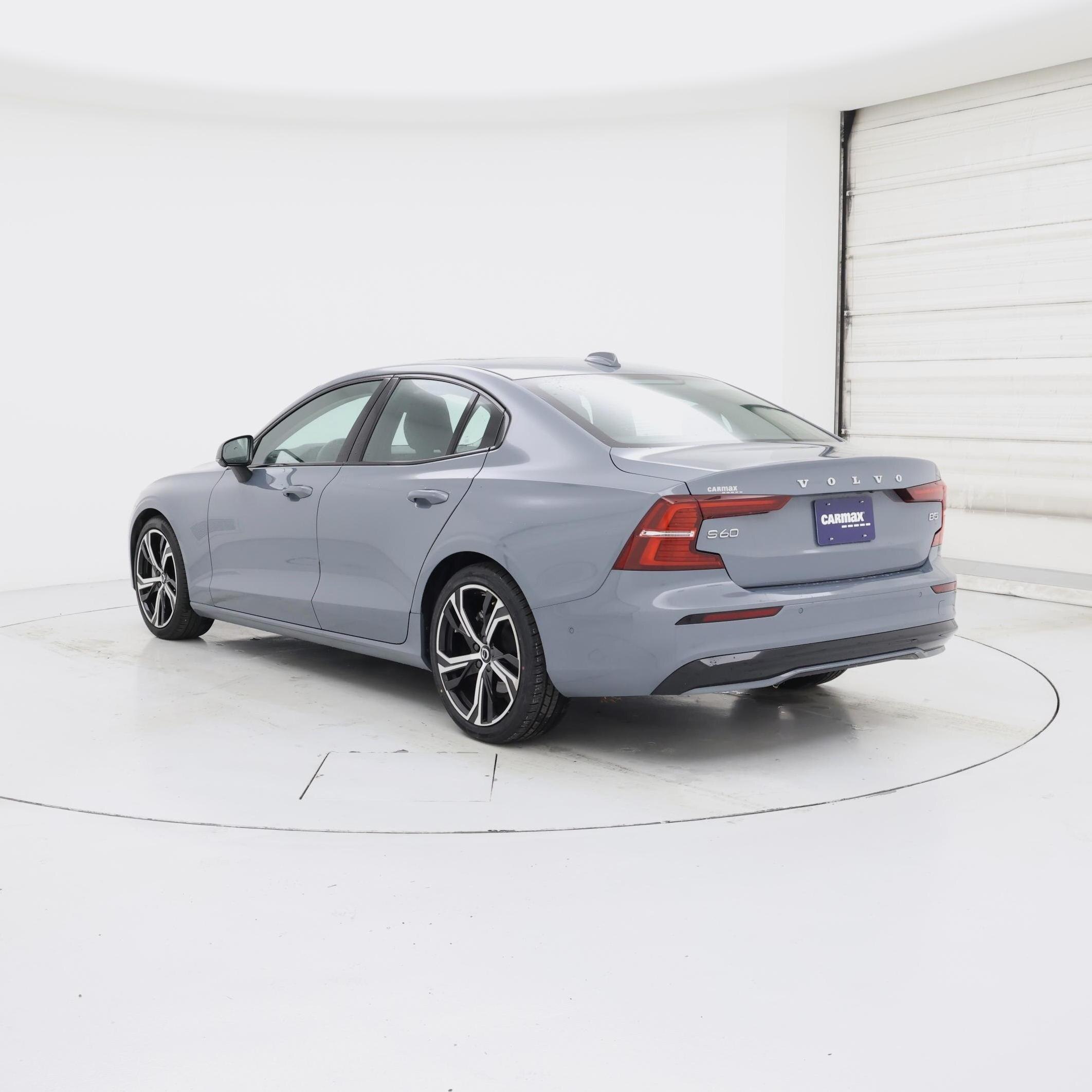 Thumbnail: 2024 Volvo S60 - 2
