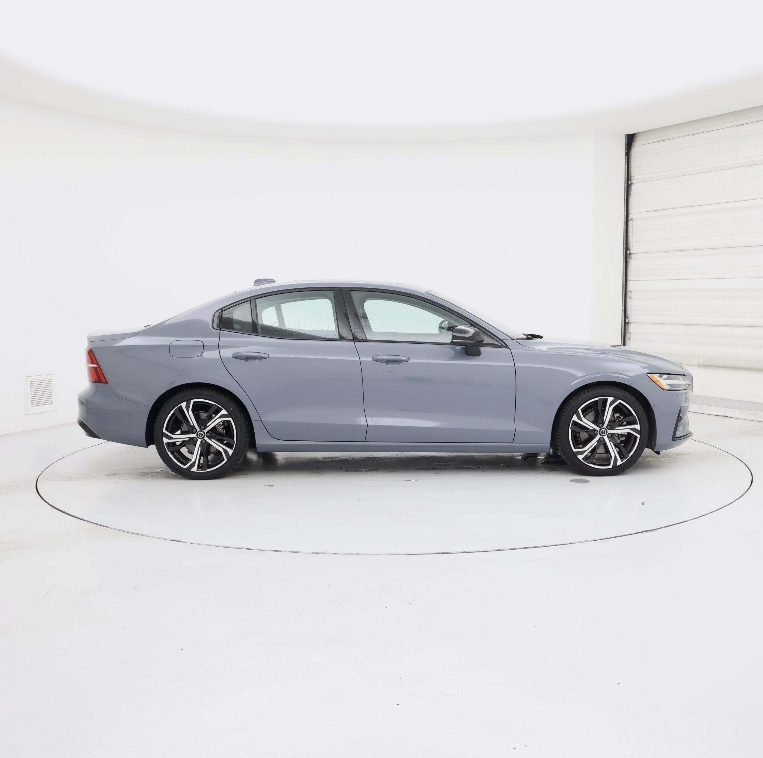 Thumbnail: 2024 Volvo S60 - 7