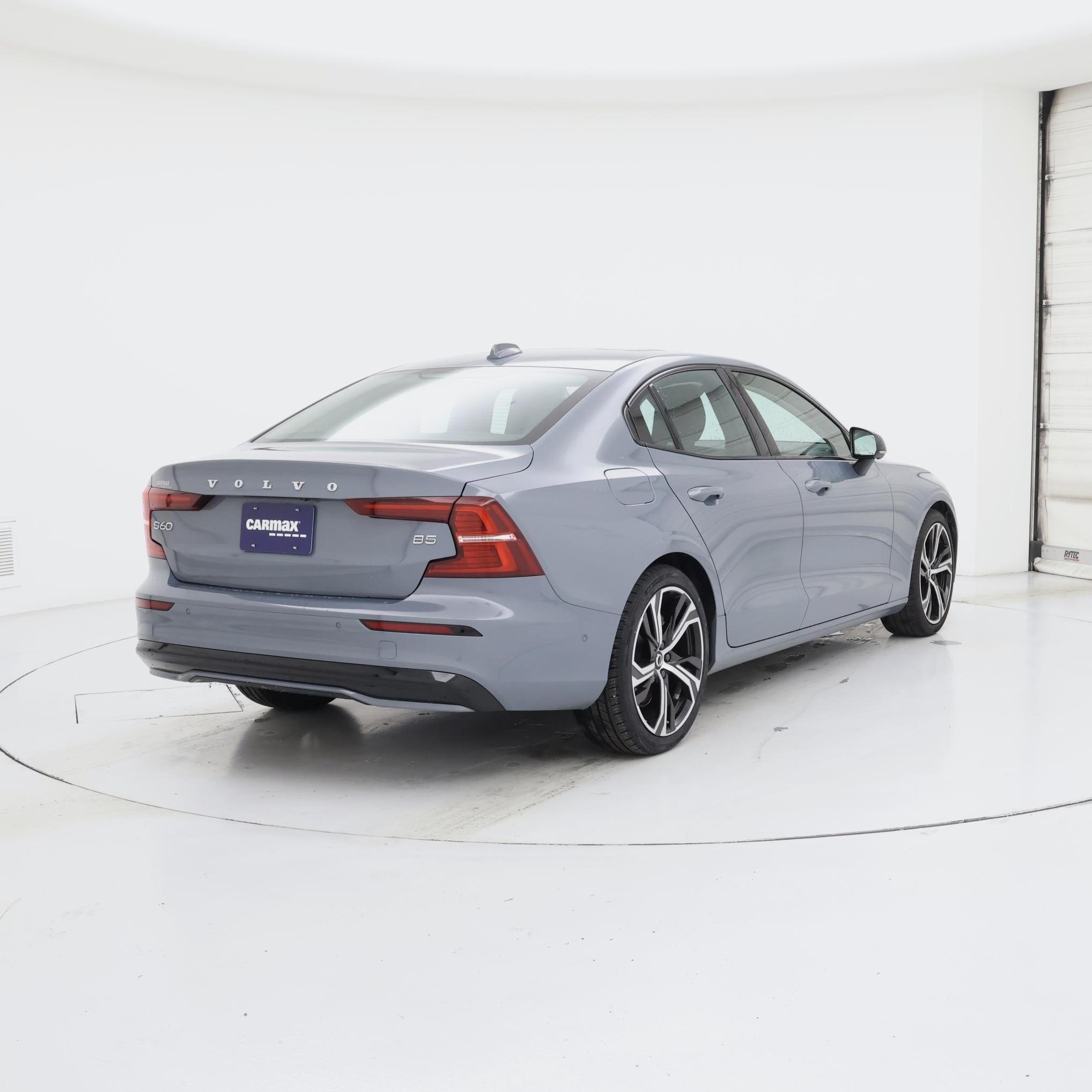 Thumbnail: 2024 Volvo S60 - 8