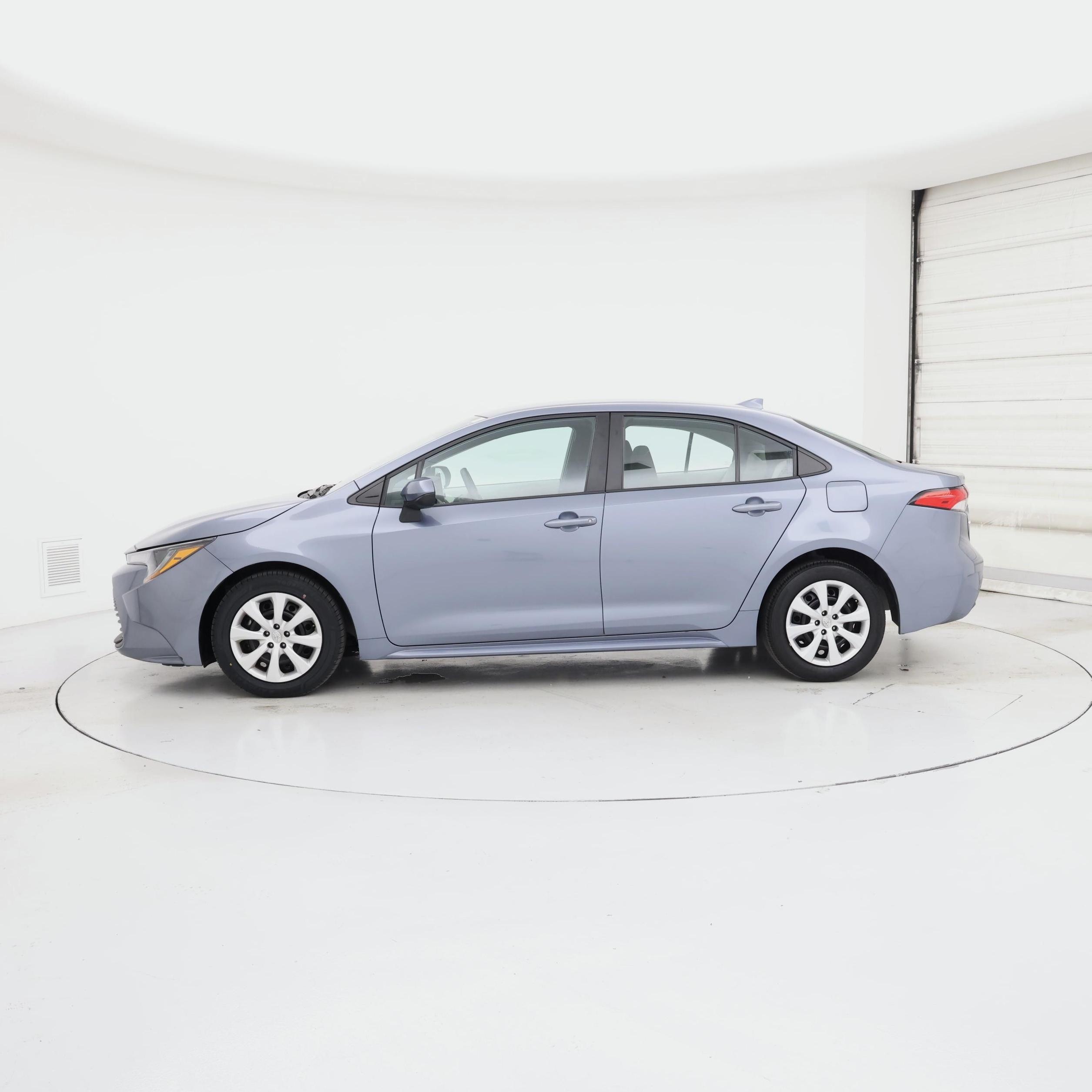 Thumbnail: 2024 Toyota Corolla - 3
