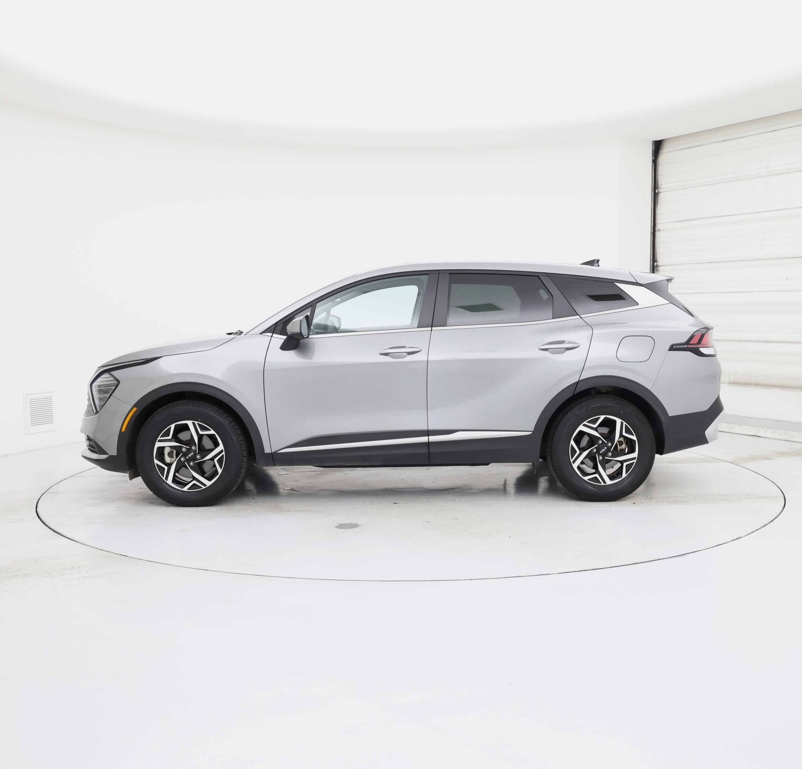 Thumbnail: 2024 Kia Sportage - 3