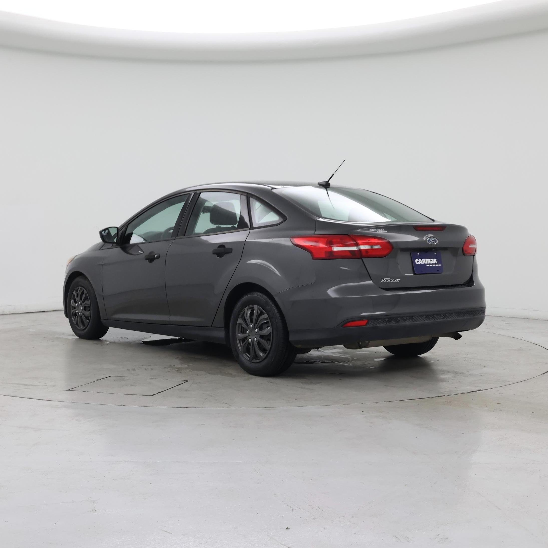 Thumbnail: 2017 Ford Focus - 2