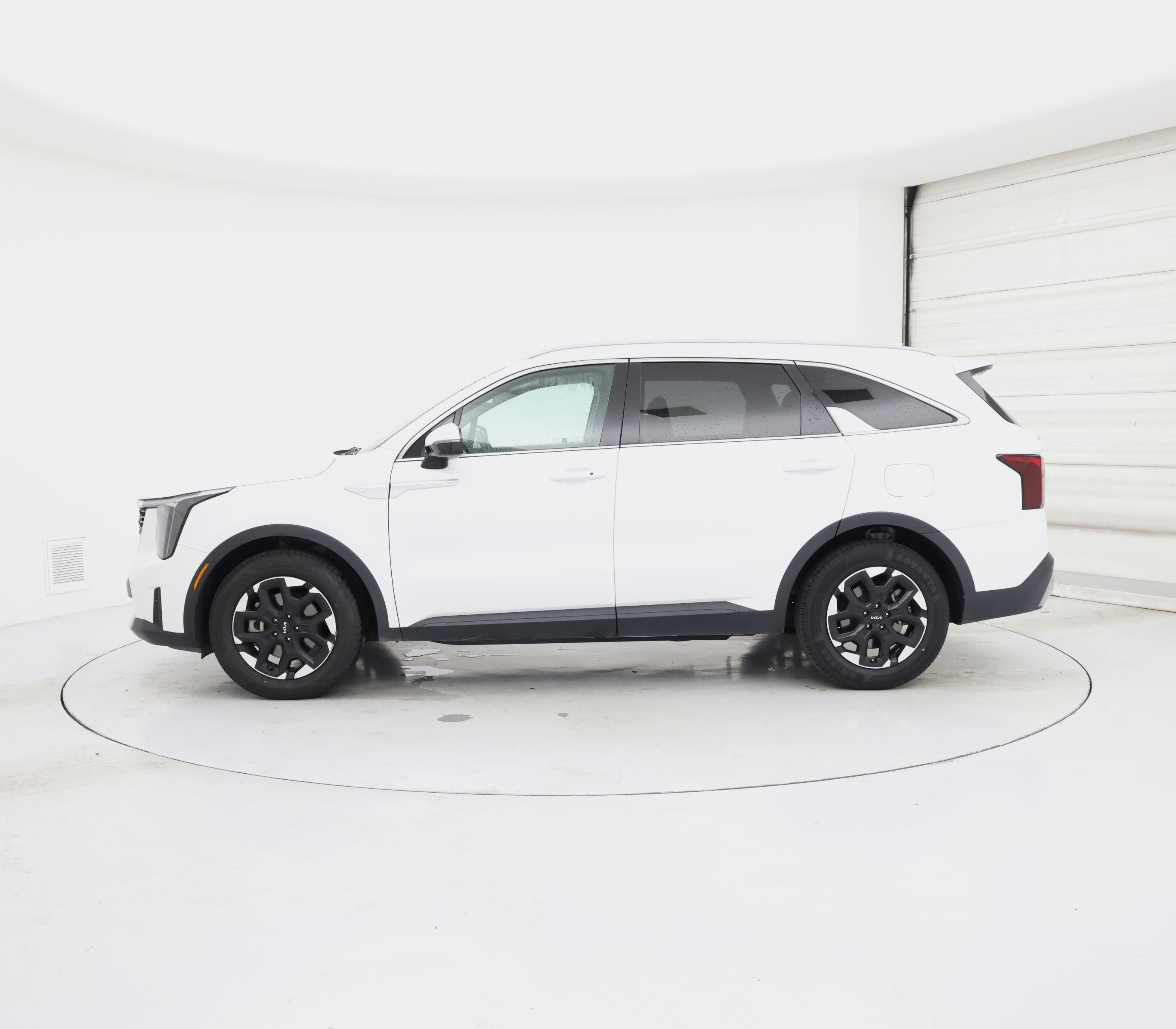 Thumbnail: 2024 Kia Sorento - 3