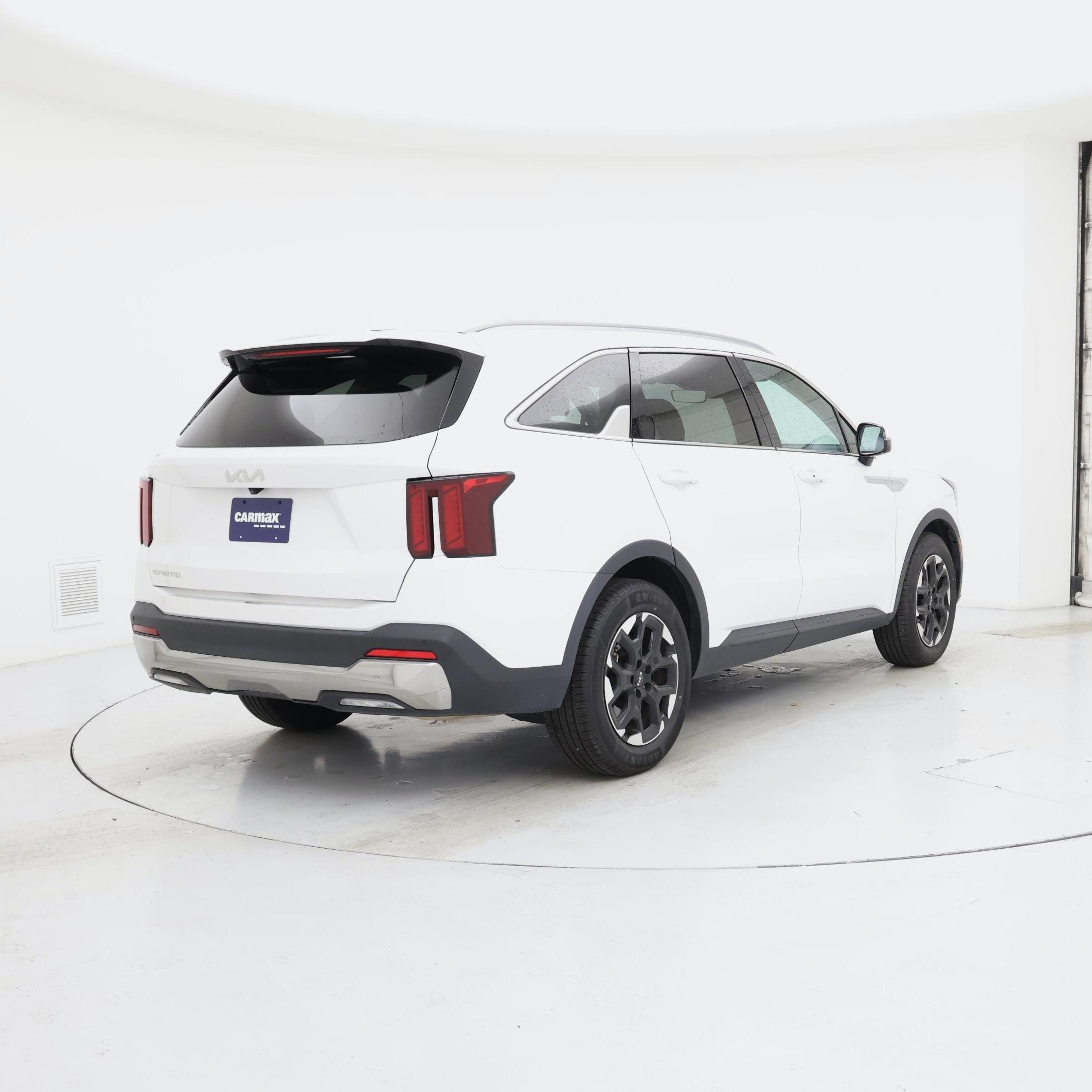 Thumbnail: 2024 Kia Sorento - 8