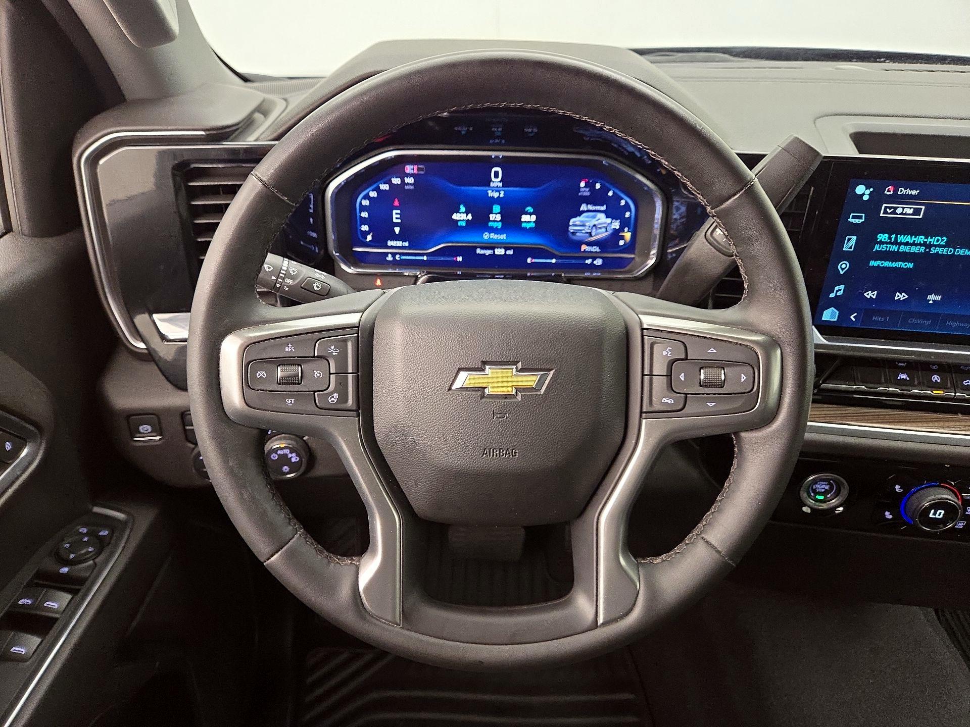 Thumbnail: 2024 Chevrolet Silverado 1500 - 10