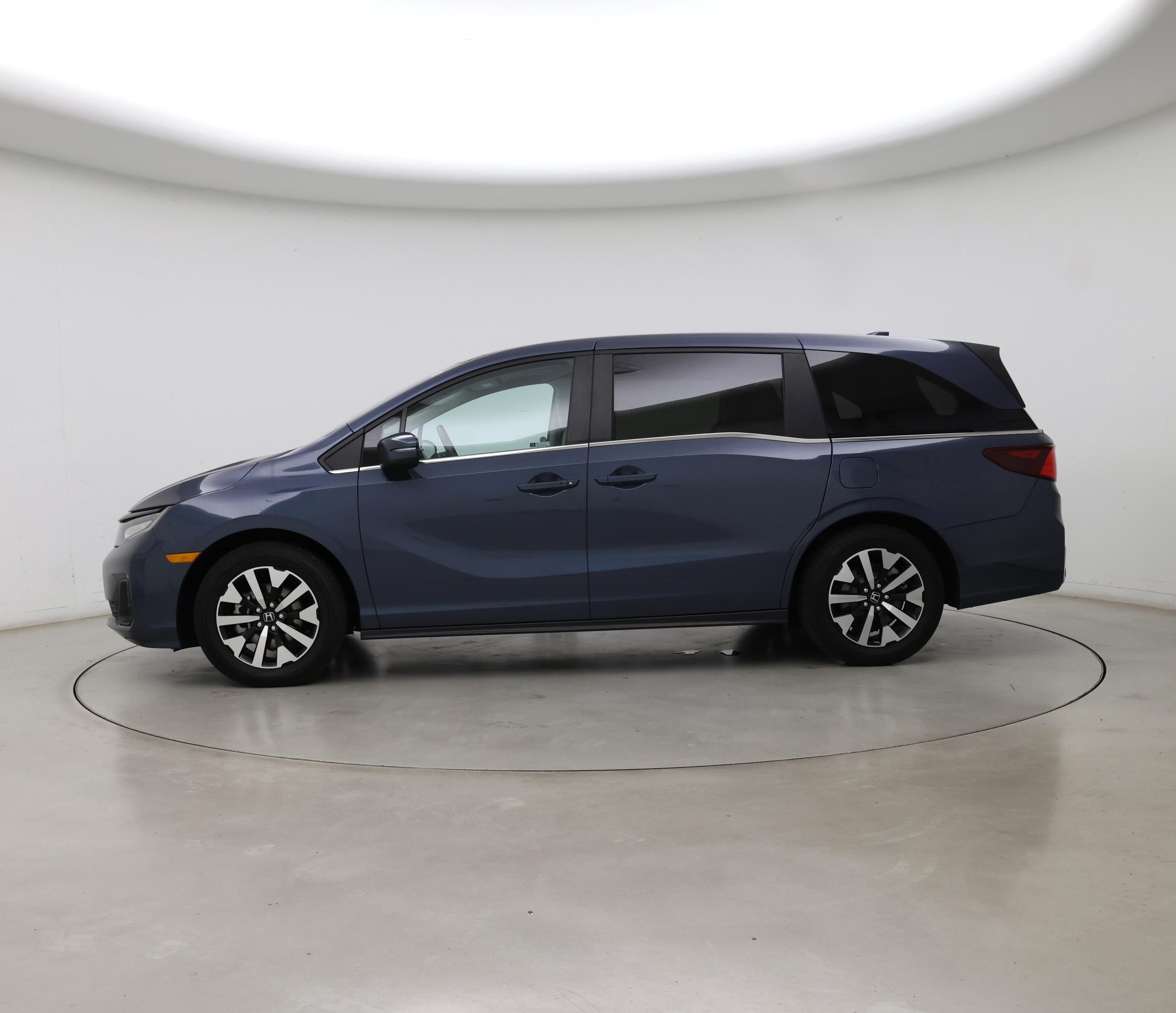 Thumbnail: 2025 Honda Odyssey - 3